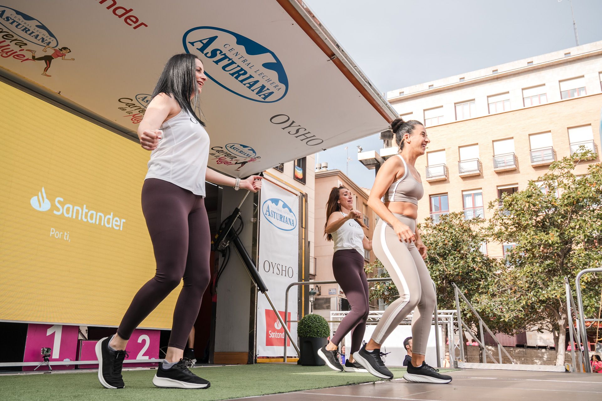 Las mejores fotos de la Carrera de la Mujer Central Lechera Asturiana de Zaragoza 2024 412