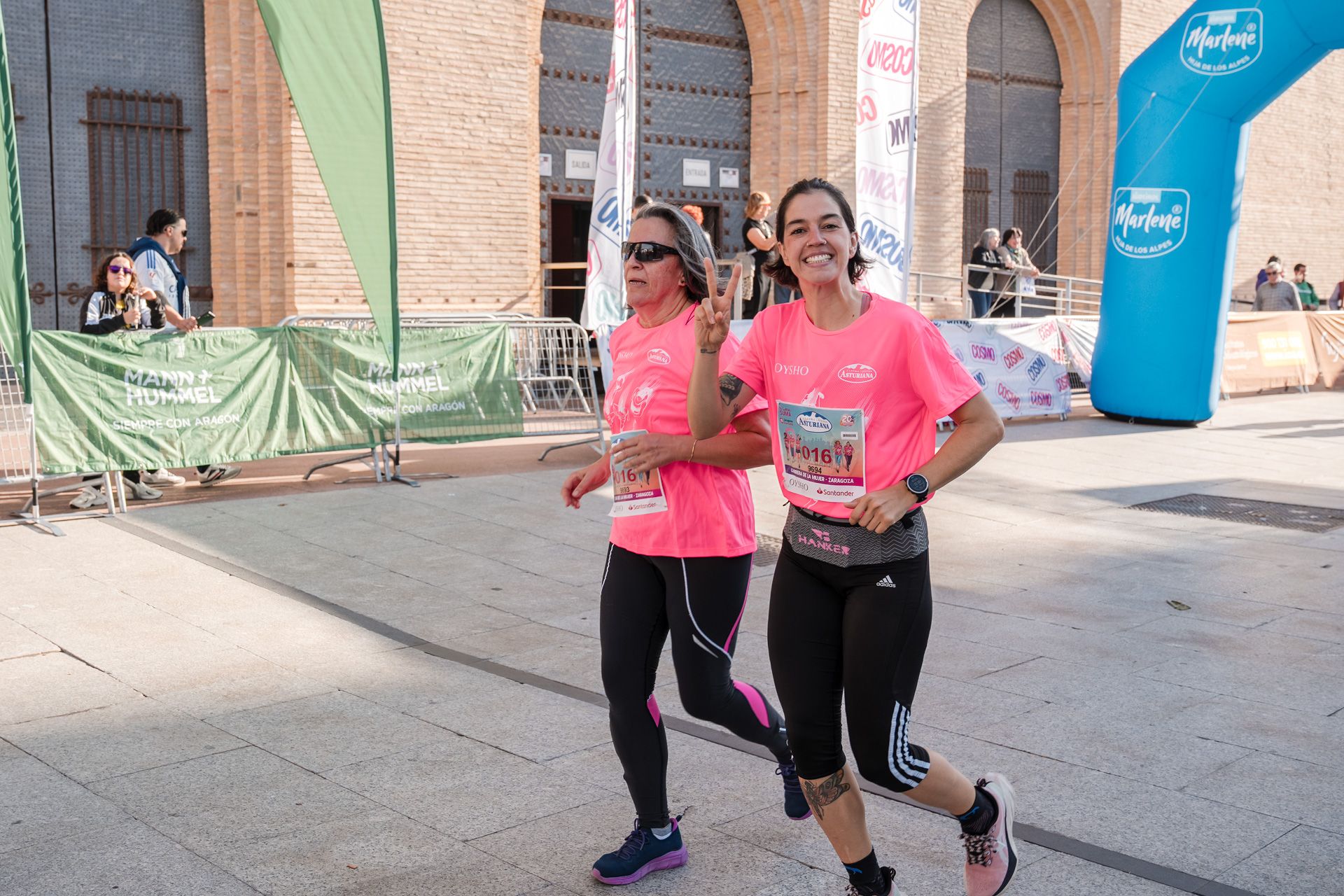 Las mejores fotos de la Carrera de la Mujer Central Lechera Asturiana de Zaragoza 2024 298