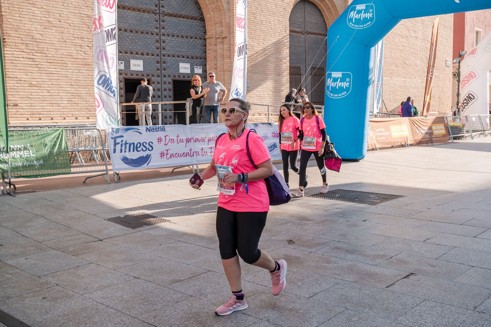 Las mejores fotos de la Carrera de la Mujer Central Lechera Asturiana de Zaragoza 2024 300