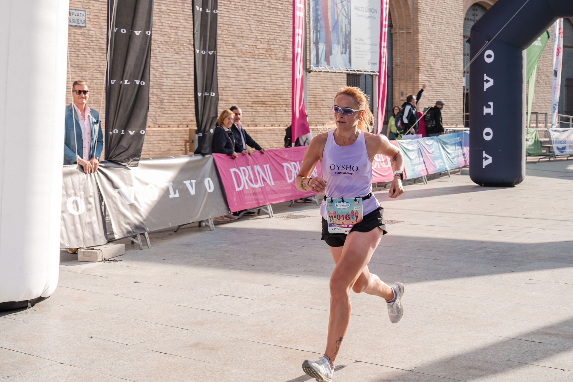 Las mejores fotos de la Carrera de la Mujer Central Lechera Asturiana de Zaragoza 2024 199