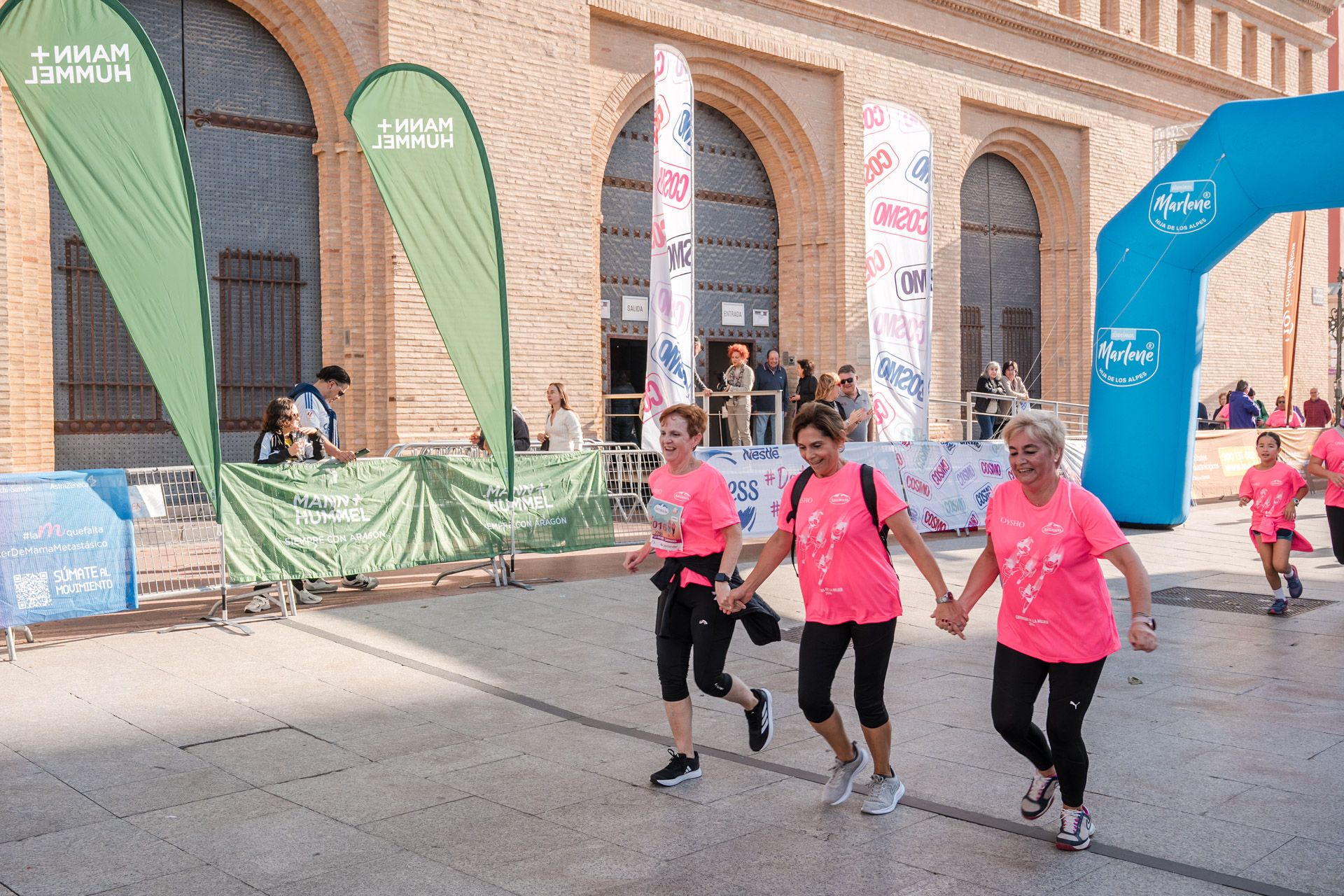 Las mejores fotos de la Carrera de la Mujer Central Lechera Asturiana de Zaragoza 2024 317