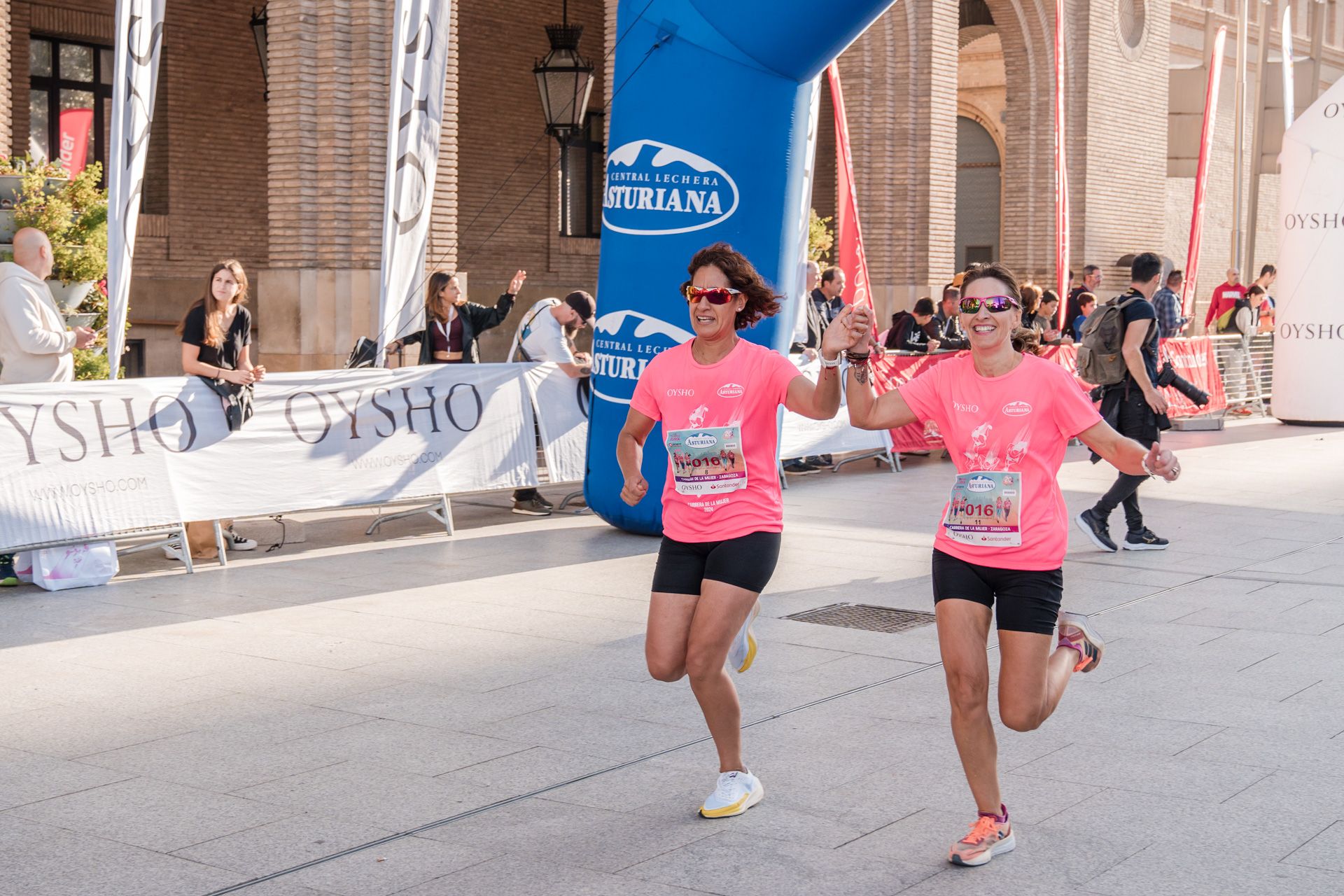 Las mejores fotos de la Carrera de la Mujer Central Lechera Asturiana de Zaragoza 2024 203