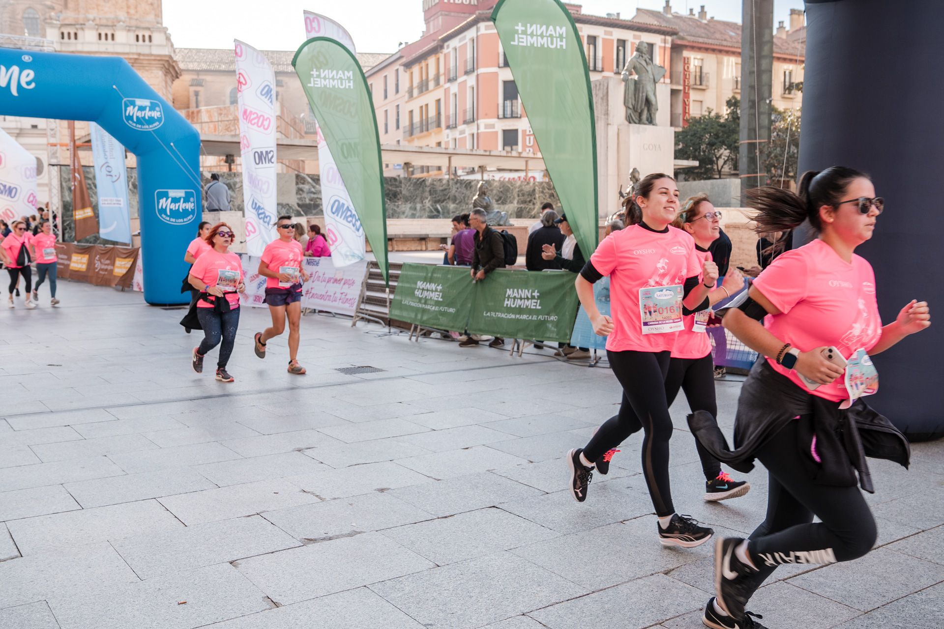Las mejores fotos de la Carrera de la Mujer Central Lechera Asturiana de Zaragoza 2024 324