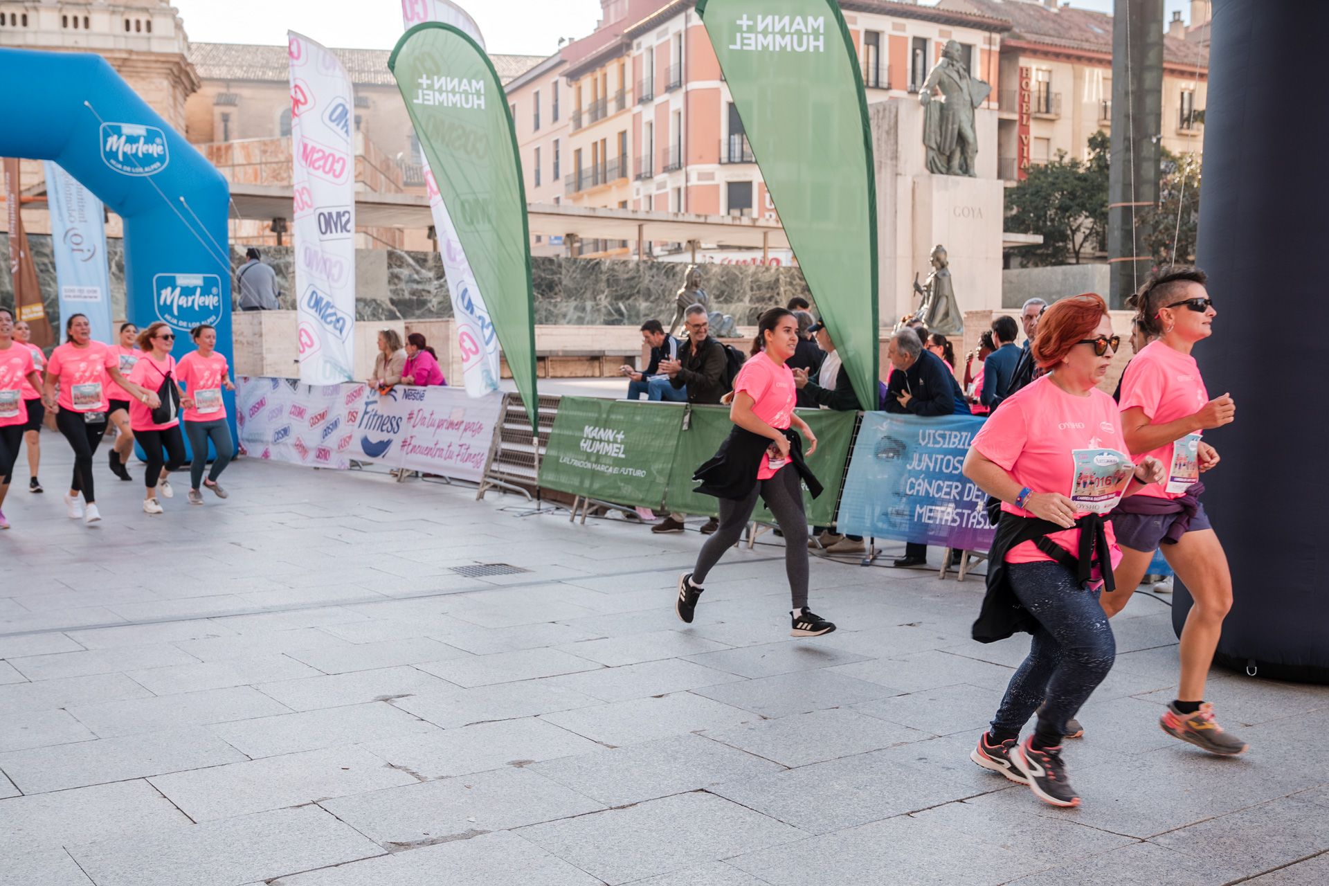 Las mejores fotos de la Carrera de la Mujer Central Lechera Asturiana de Zaragoza 2024 325