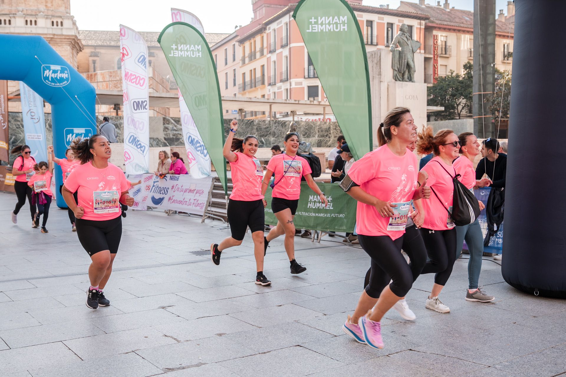 Las mejores fotos de la Carrera de la Mujer Central Lechera Asturiana de Zaragoza 2024 326
