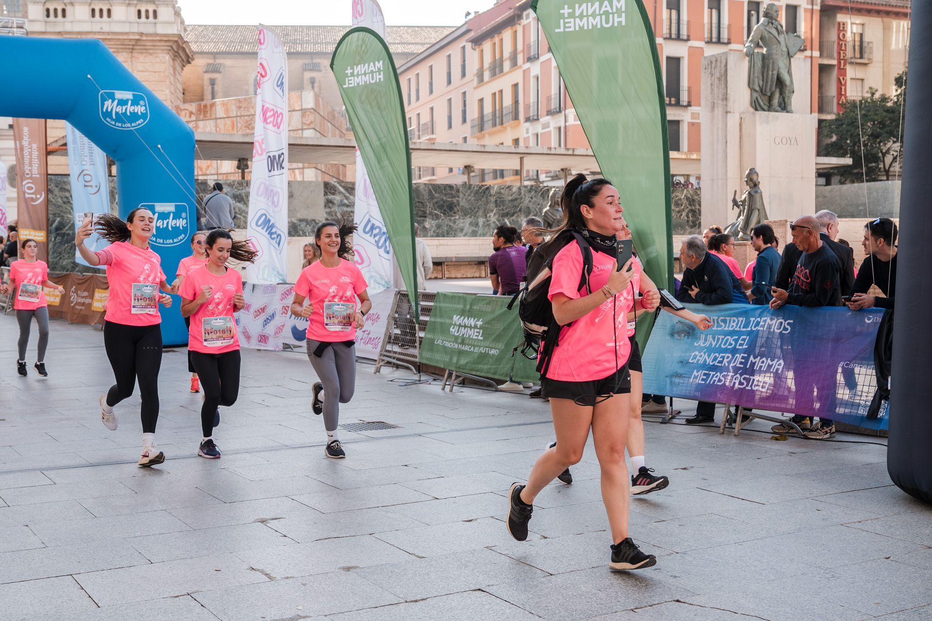 Las mejores fotos de la Carrera de la Mujer Central Lechera Asturiana de Zaragoza 2024 329