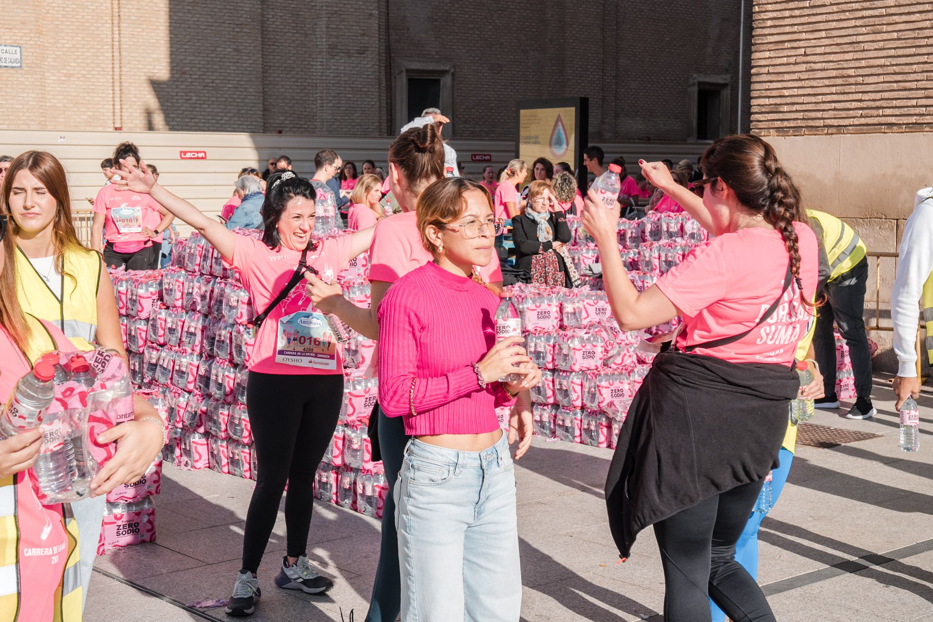 Las mejores fotos de la Carrera de la Mujer Central Lechera Asturiana de Zaragoza 2024 333