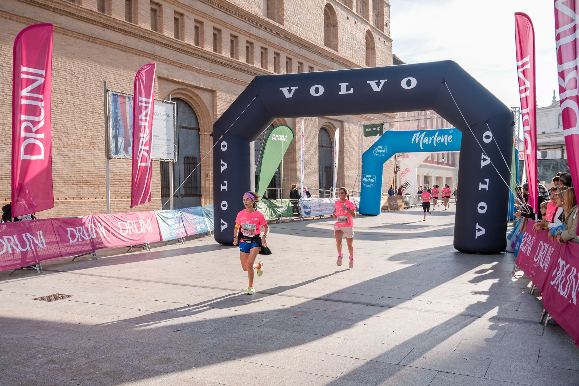 Las mejores fotos de la Carrera de la Mujer Central Lechera Asturiana de Zaragoza 2024 219