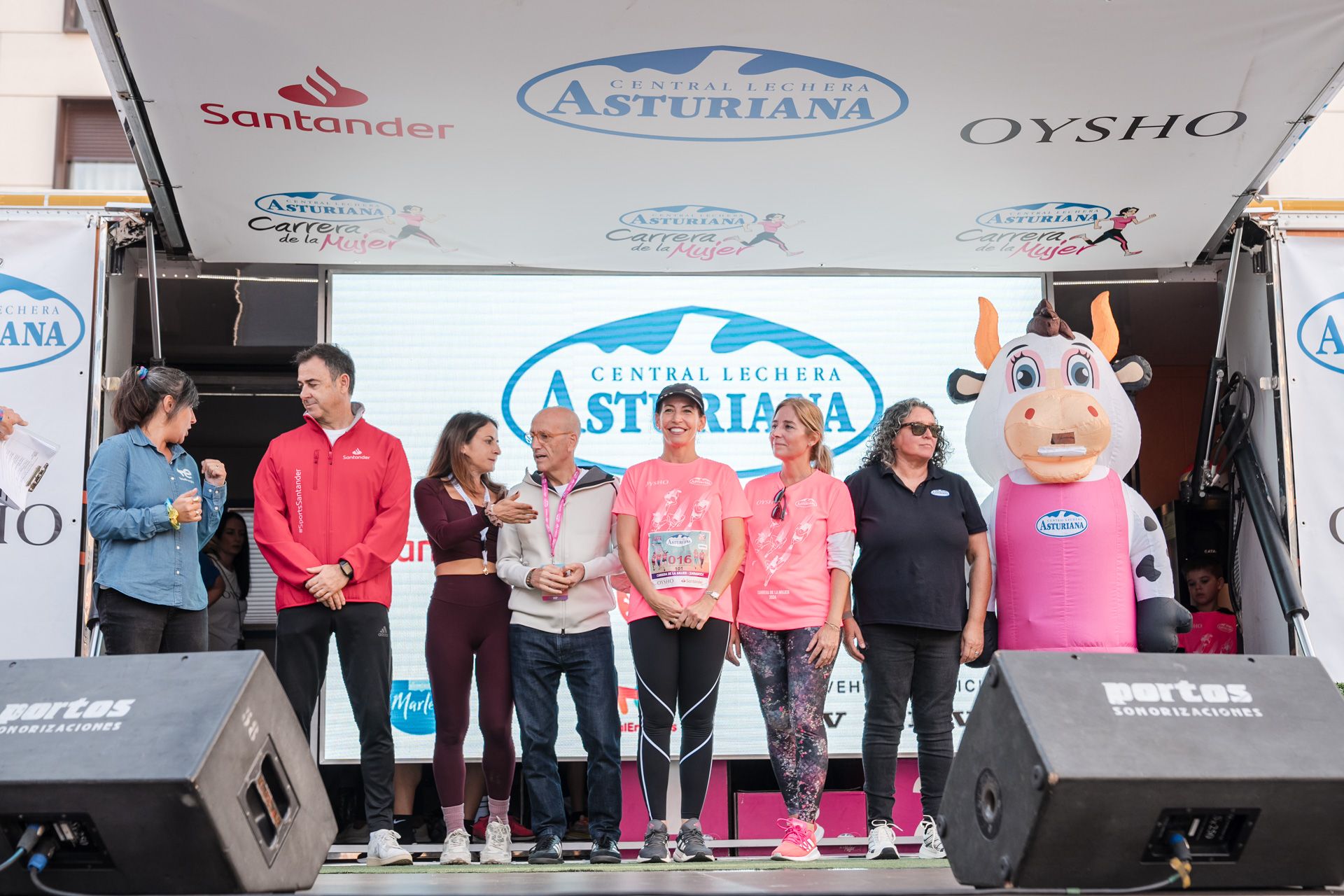 Las mejores fotos de la Carrera de la Mujer Central Lechera Asturiana de Zaragoza 2024 341