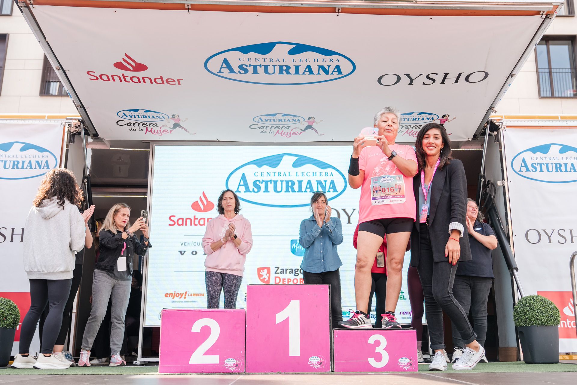 Las mejores fotos de la Carrera de la Mujer Central Lechera Asturiana de Zaragoza 2024 461