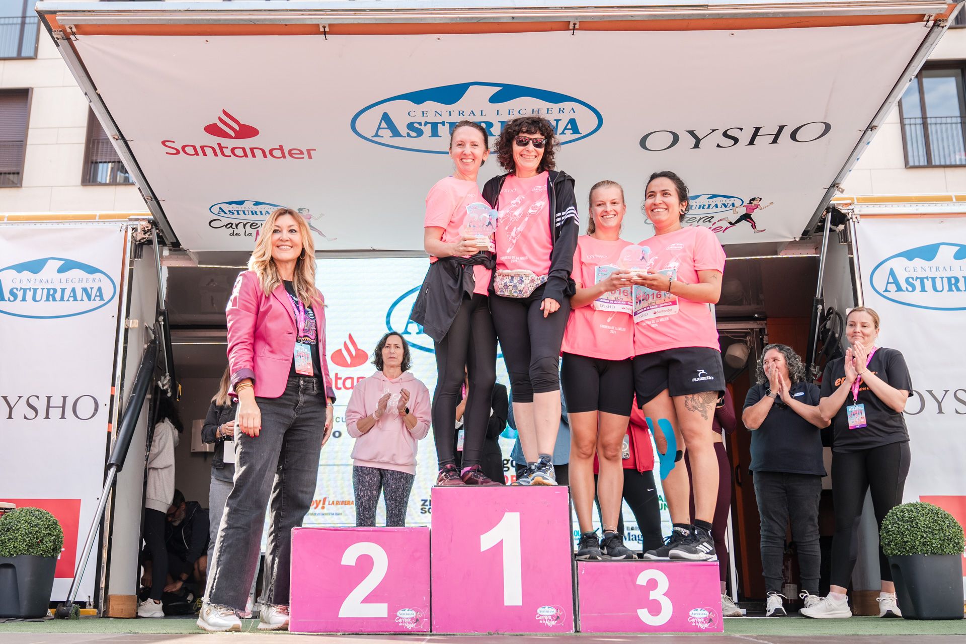 Las mejores fotos de la Carrera de la Mujer Central Lechera Asturiana de Zaragoza 2024 471