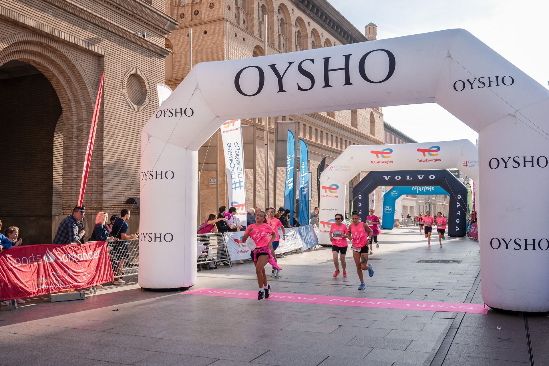 Las mejores fotos de la Carrera de la Mujer Central Lechera Asturiana de Zaragoza 2024 239