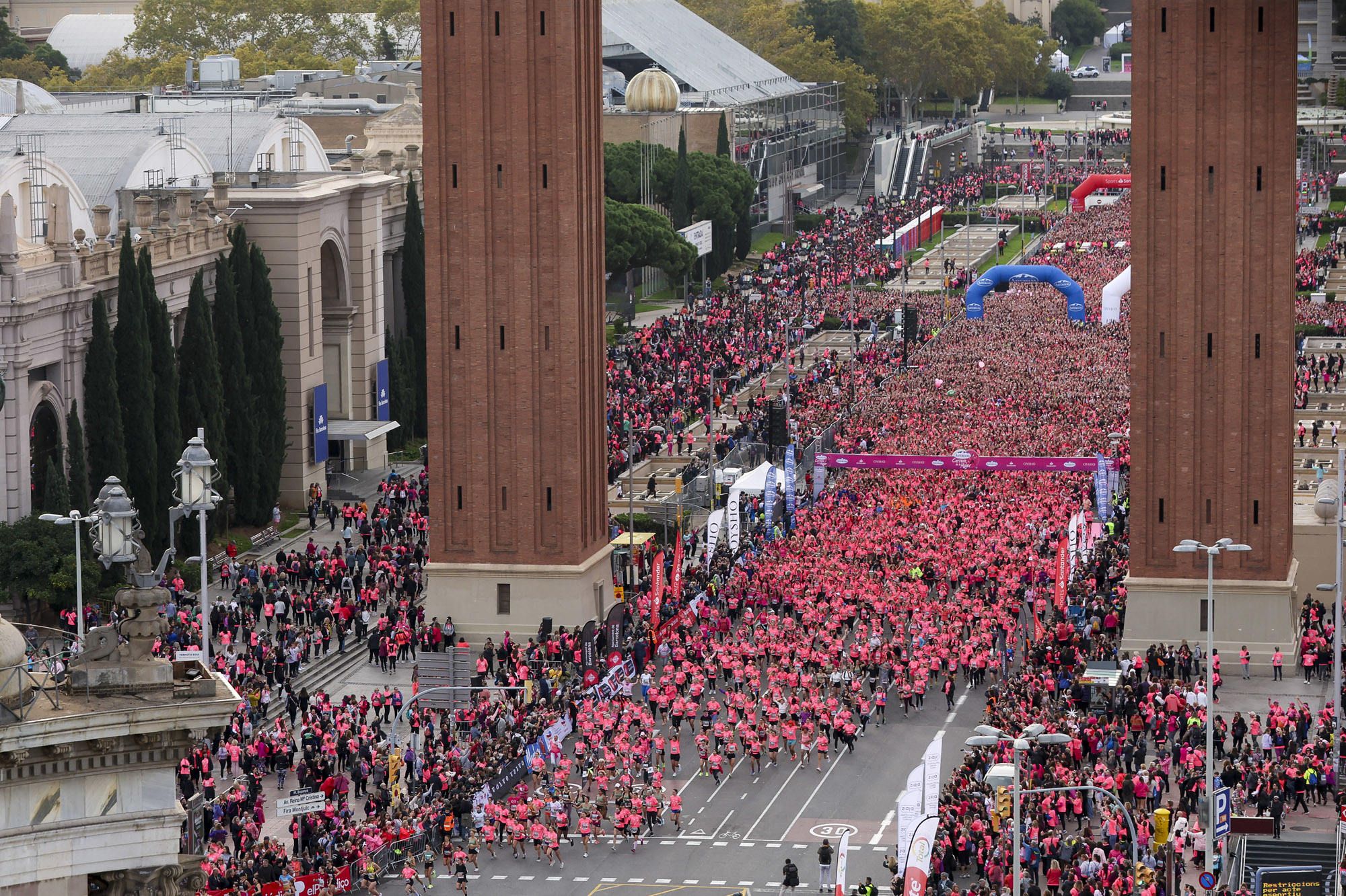 Las mejores fotos de la Carrera de la Mujer de Barcelona 2024. GL 09211