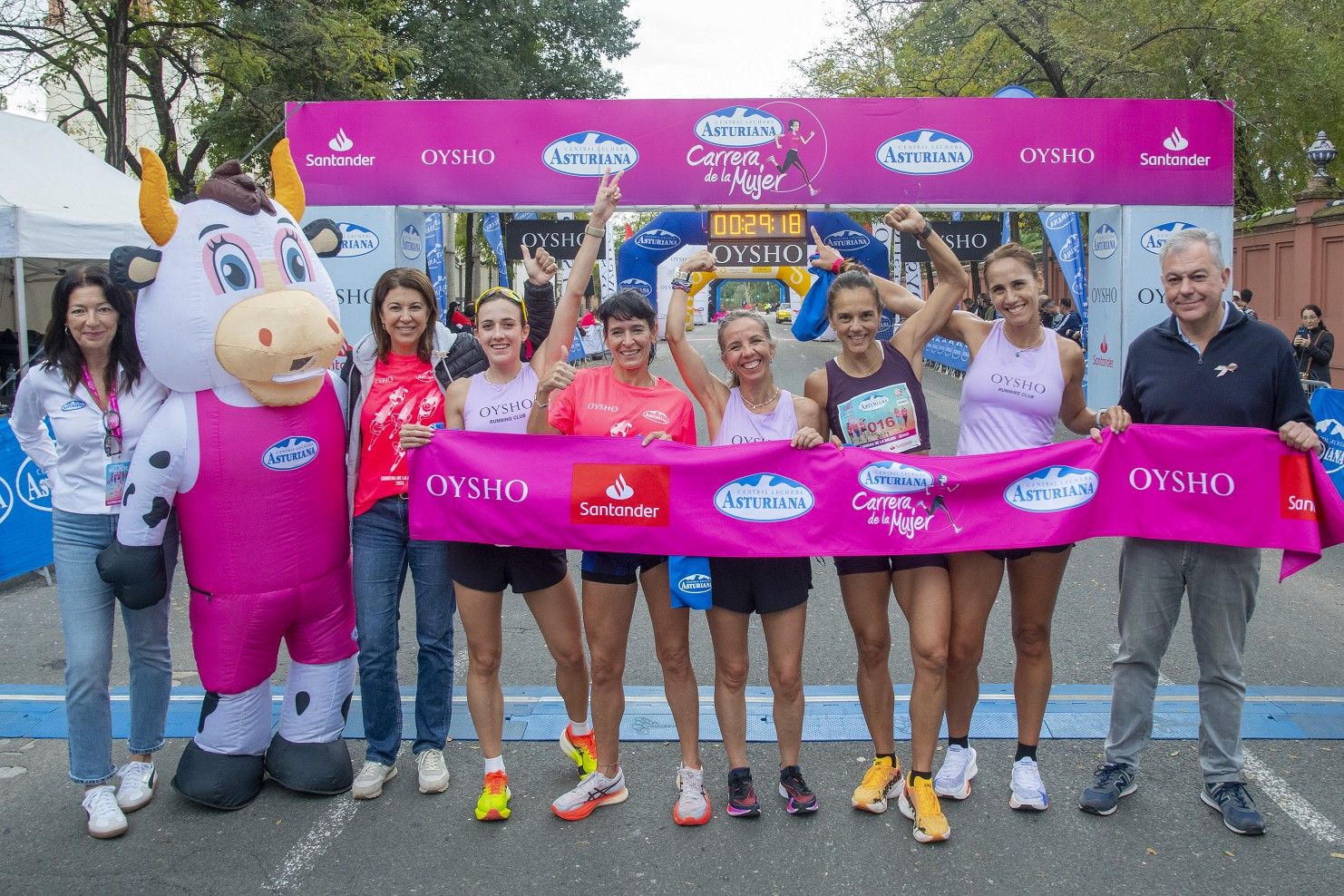 Las mejores fotos de la Carrera de la Mujer de Sevilla 2024. 143.