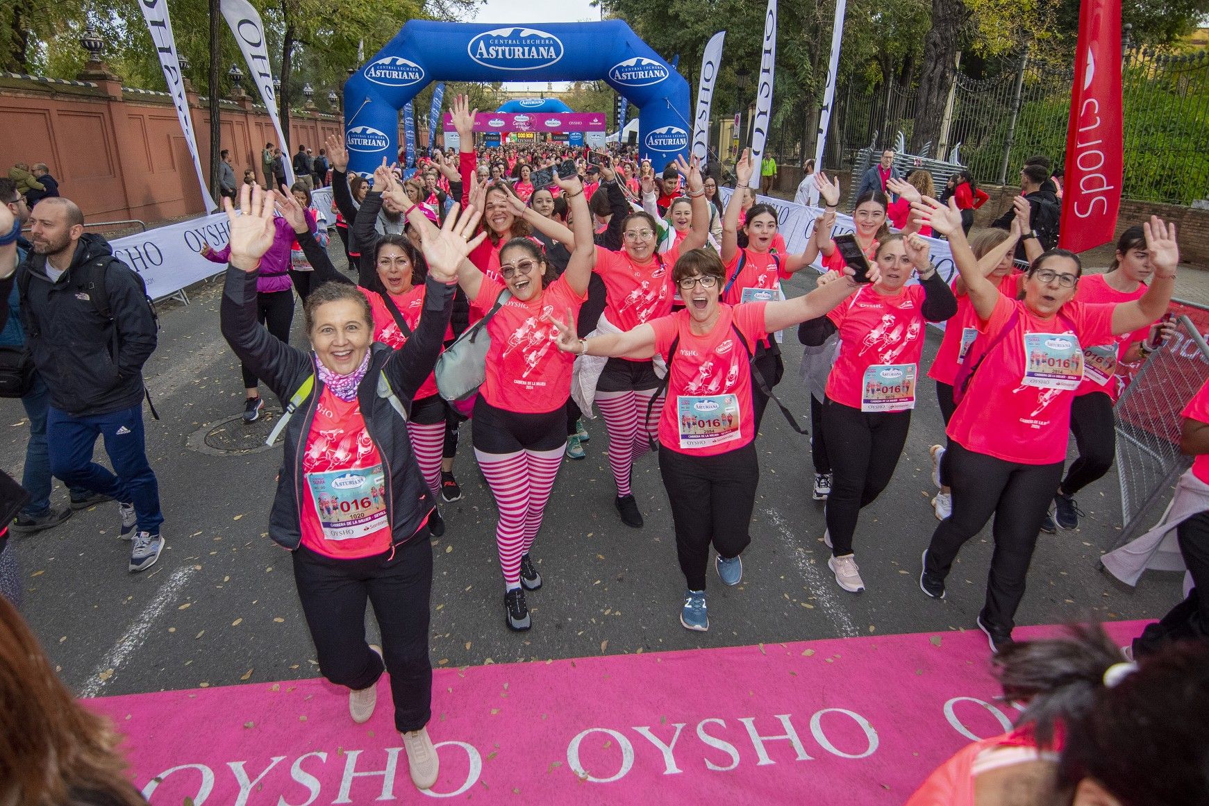 Las mejores fotos de la Carrera de la Mujer de Sevilla 2024. 081.