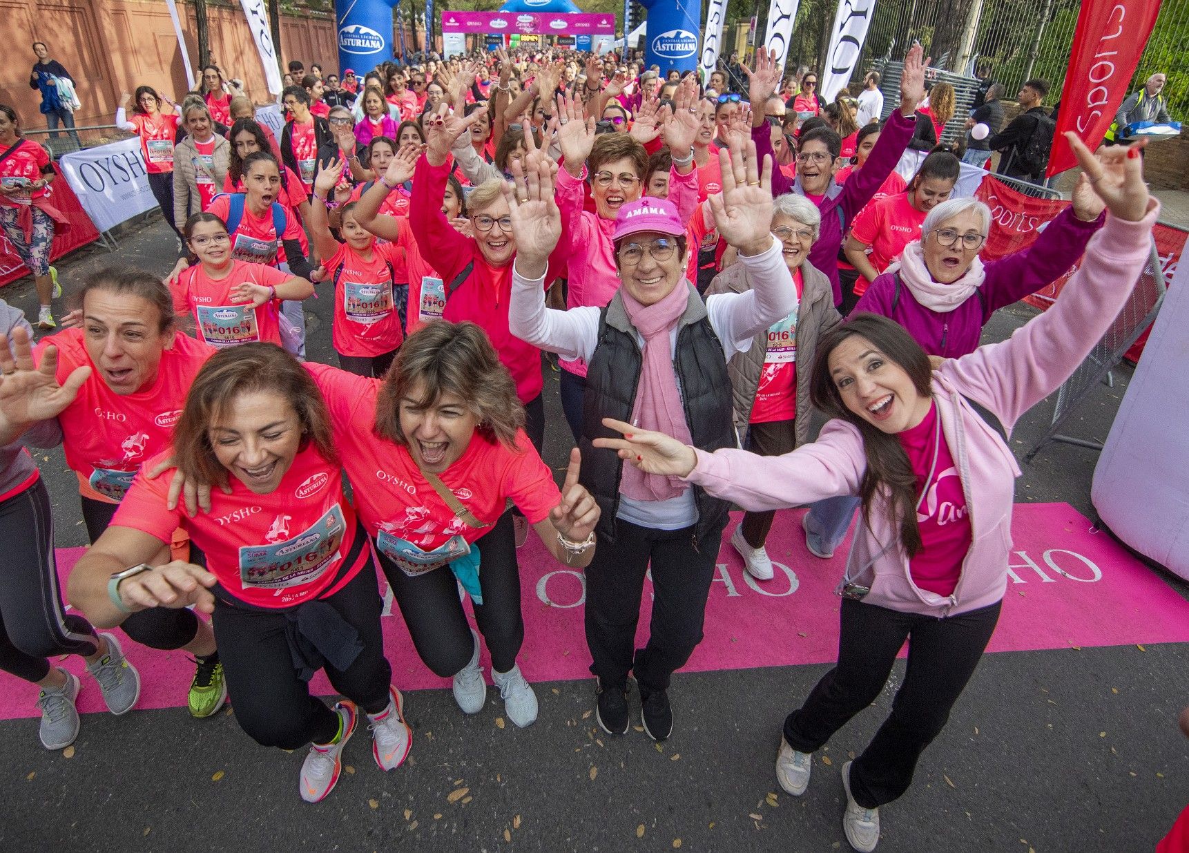 Las mejores fotos de la Carrera de la Mujer de Sevilla 2024. 091.