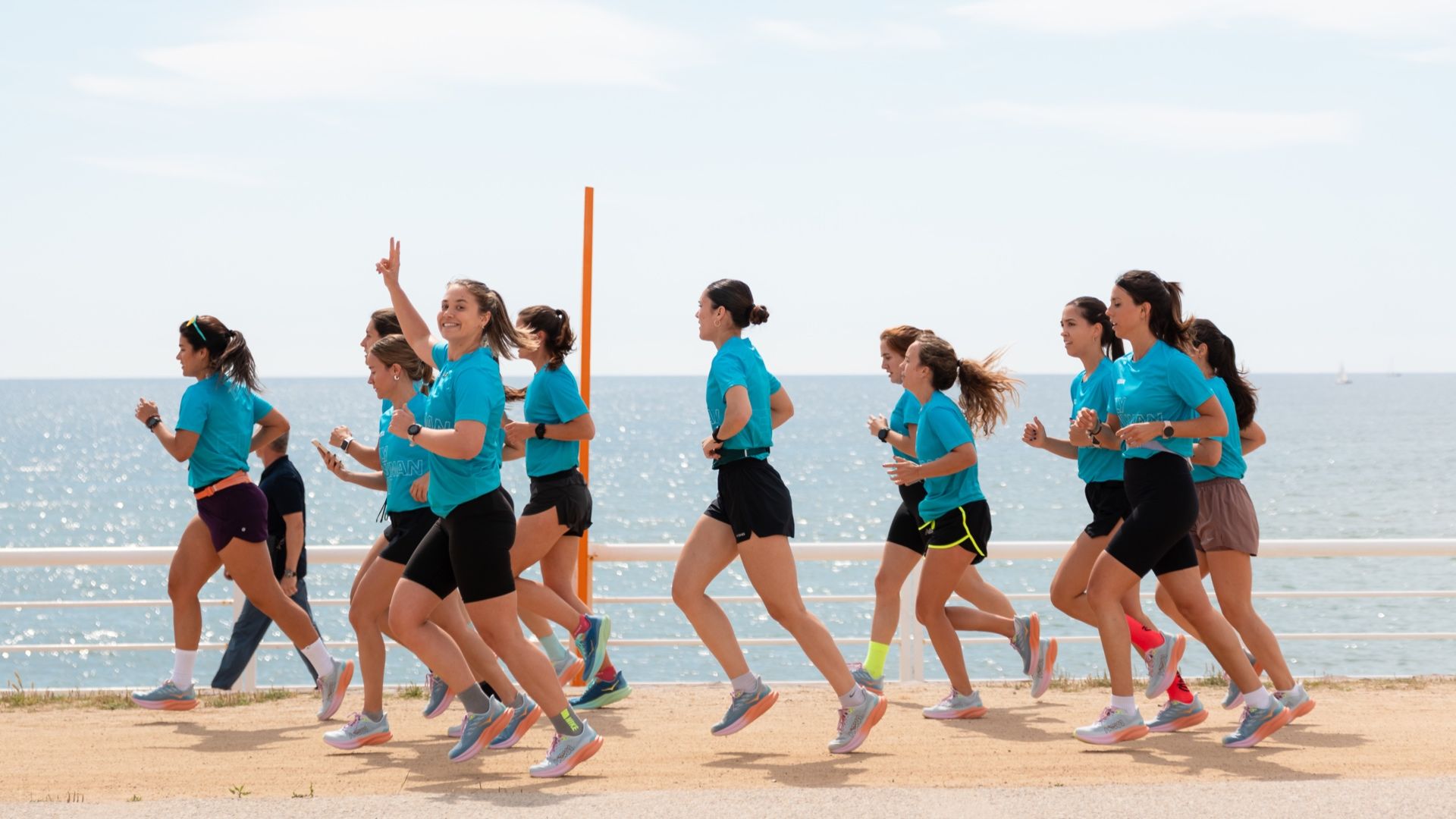 Una imagen de un entrenamiento grupal en de mujeres en Barcelona. SPORTMEDIA.