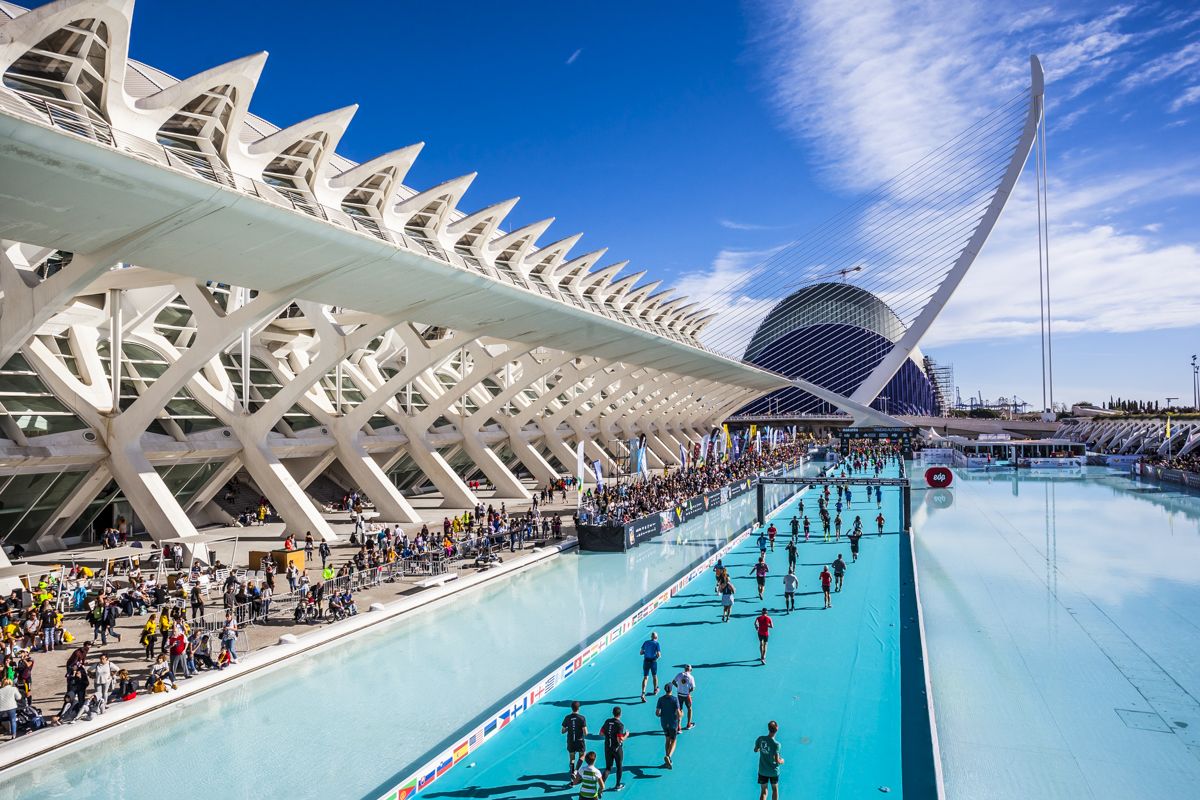 La icónica llegada del Maratón de Valencia en la Ciudad de las Artes y las Ciencias