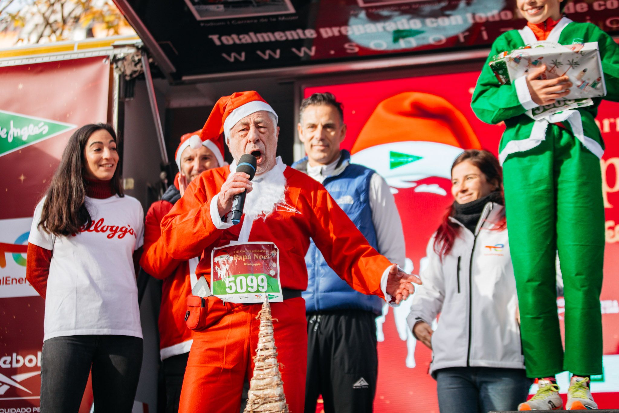 Las mejores fotos de la Carrera de Papá Noel 2024   PREMIACIÓN.16