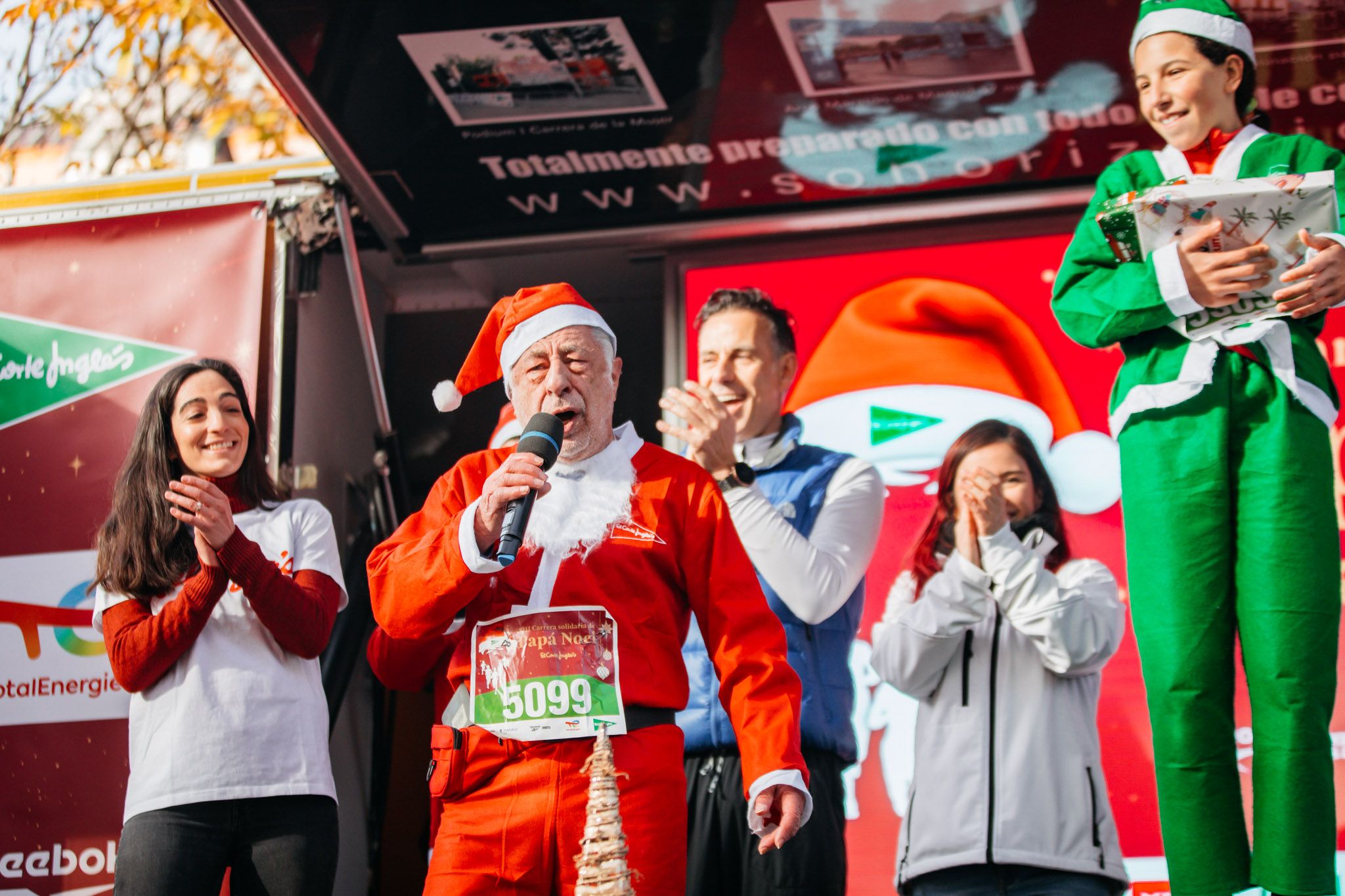 Las mejores fotos de la Carrera de Papá Noel 2024   PREMIACIÓN.17