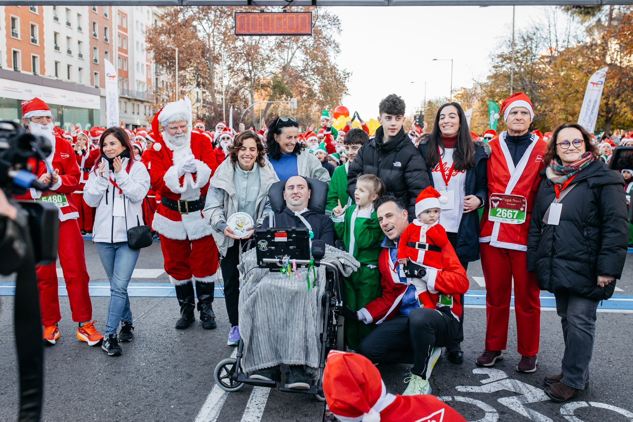 Las 40 mejores fotos de la Carrera de Papá Noel 2024. (16)