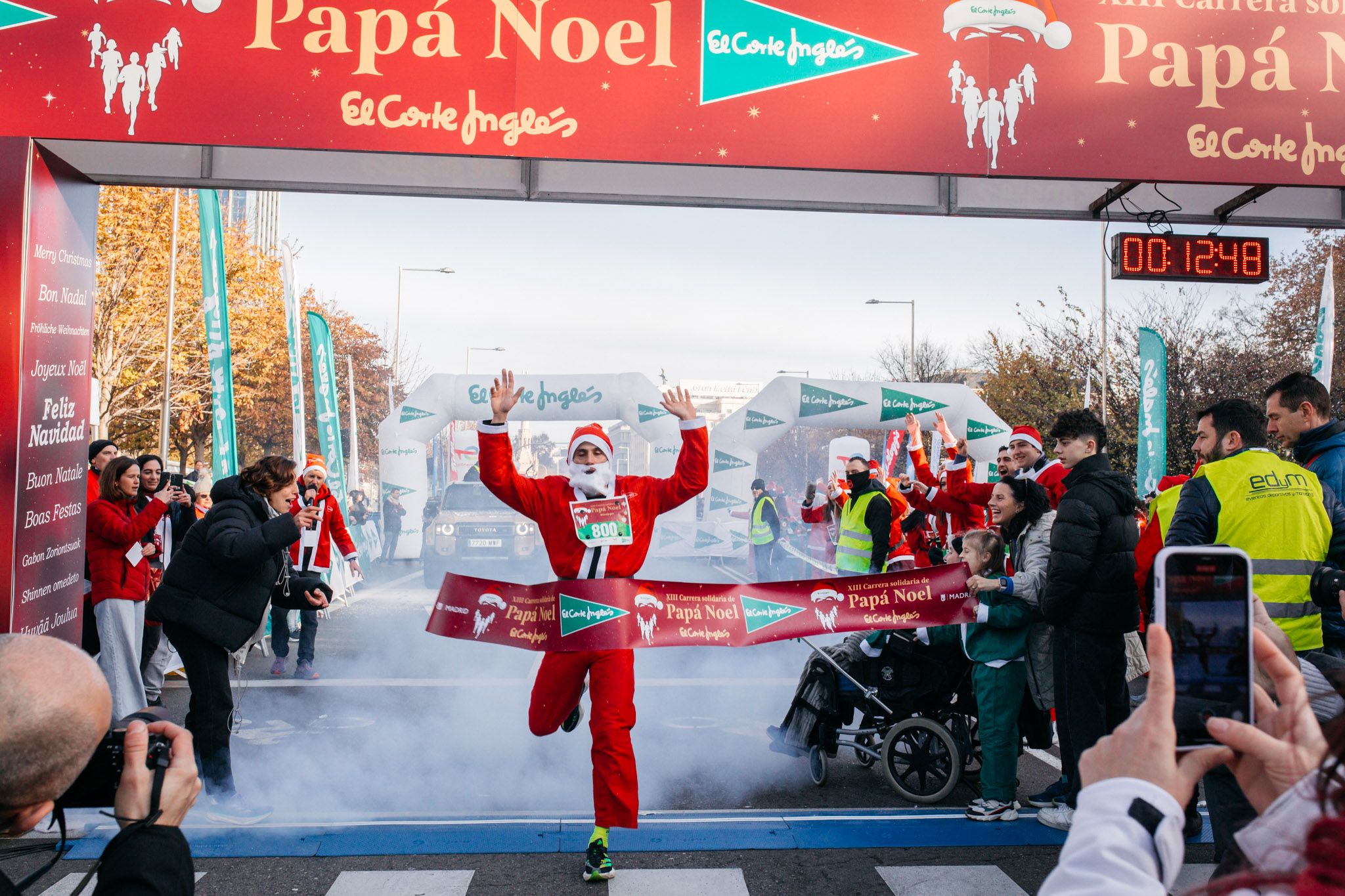 Las 40 mejores fotos de la Carrera de Papá Noel 2024. (23)