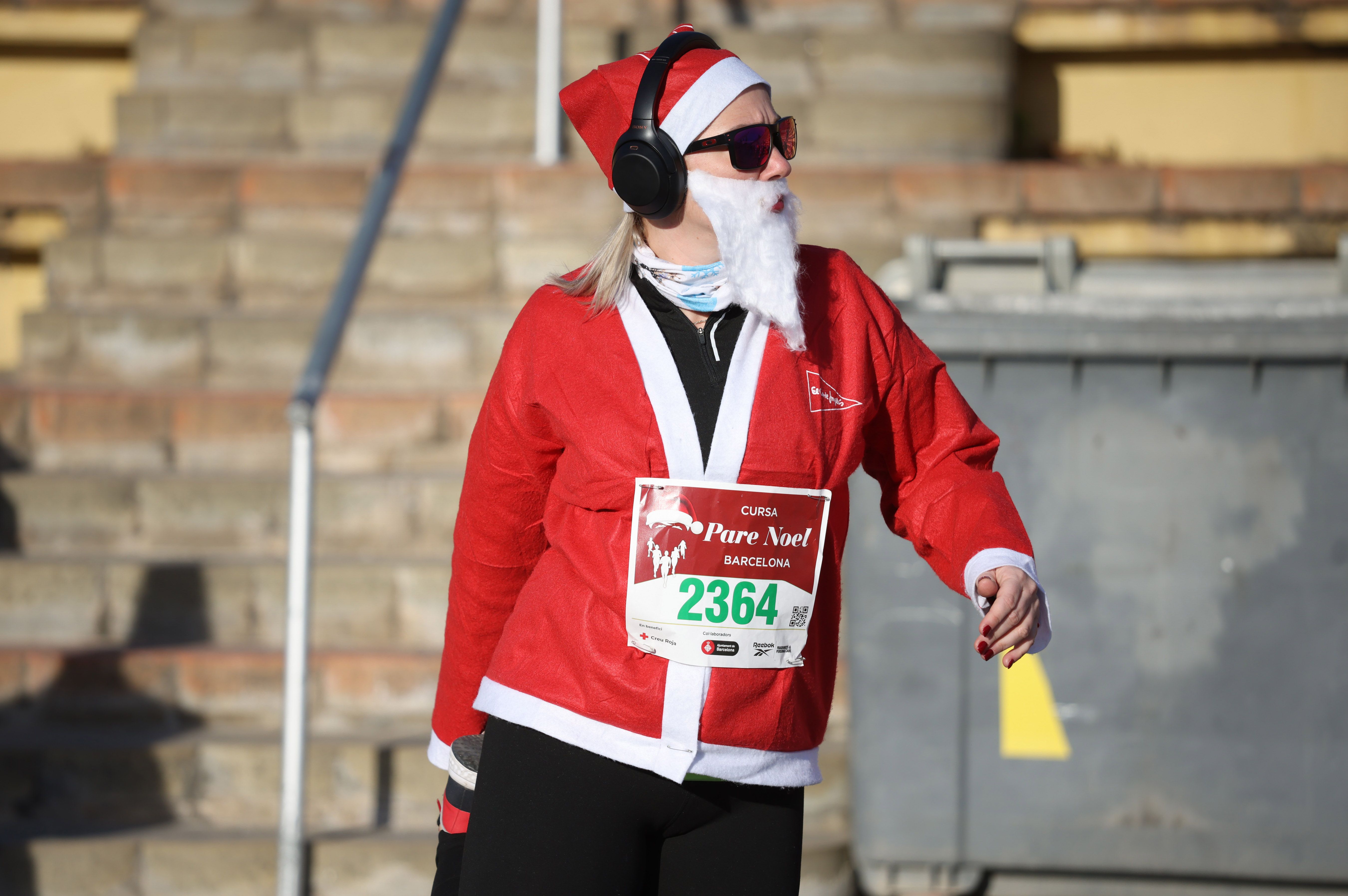 Las mejores fotos de la Carrera de Papá Noel de Barcelona 2024. 106