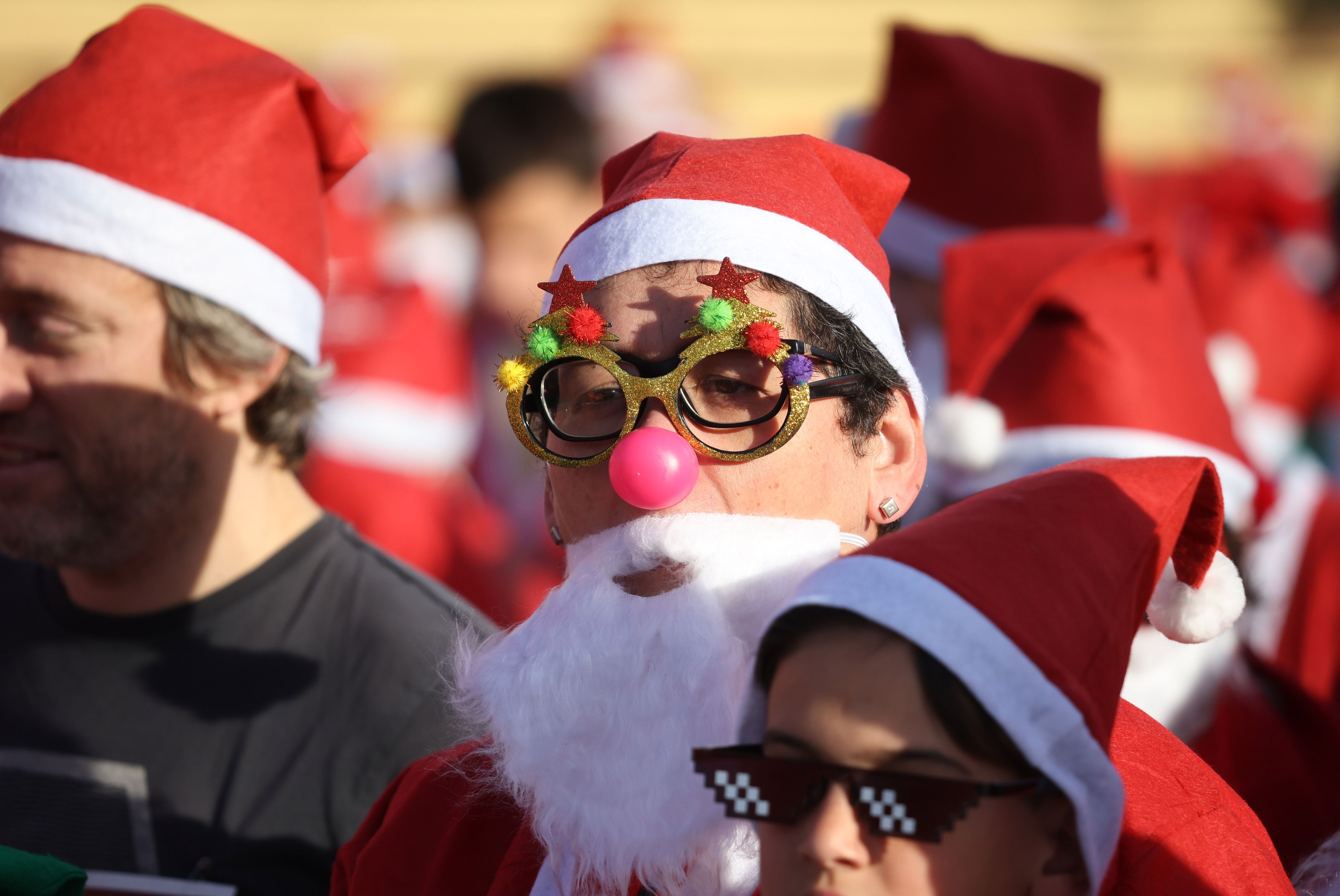 Las mejores fotos de la Carrera de Papá Noel de Barcelona 2024. 123