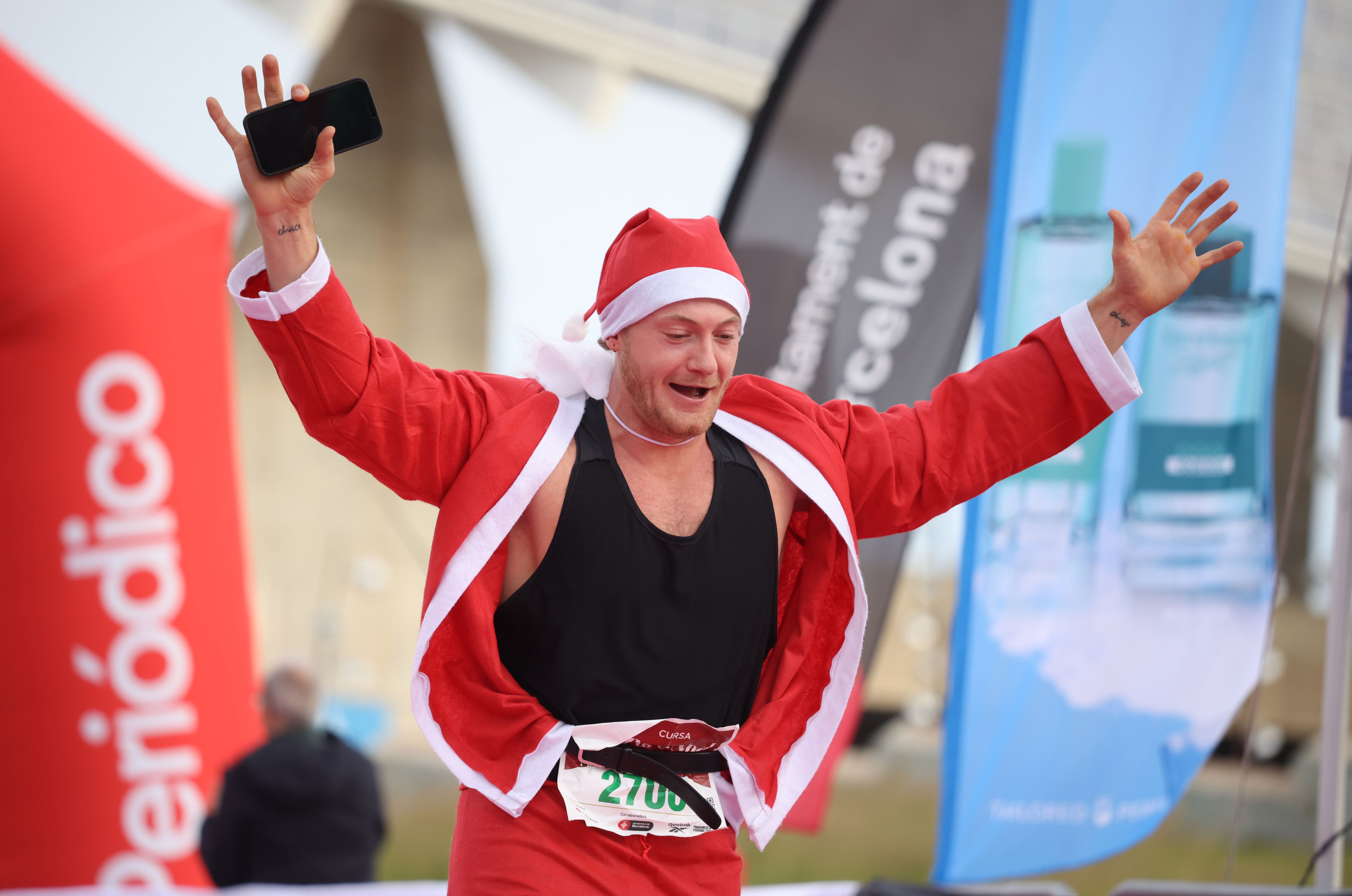 Las mejores fotos de la Carrera de Papá Noel de Barcelona 2024. 559