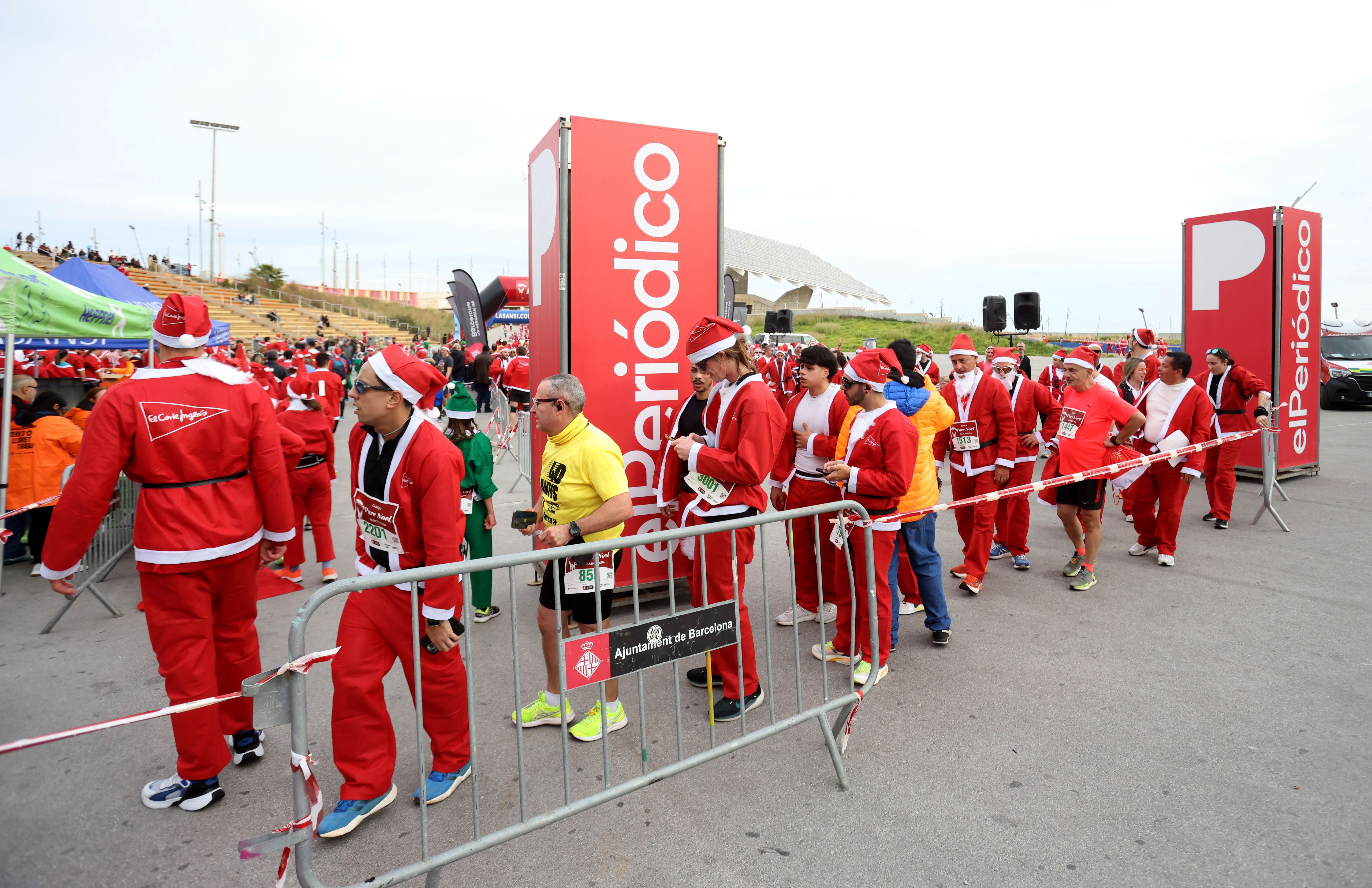 Las mejores fotos de la Carrera de Papá Noel de Barcelona 2024. 598