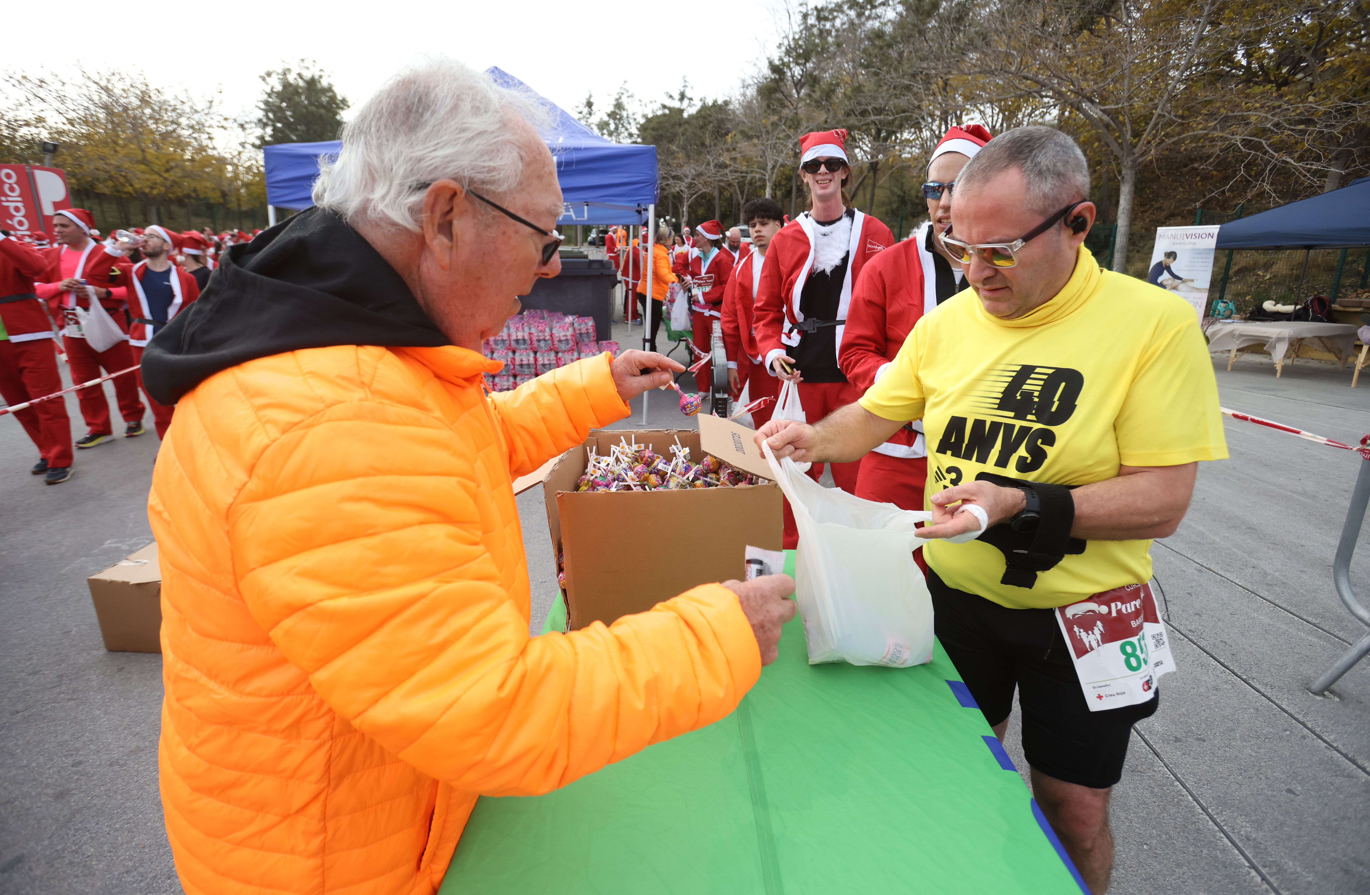 Las mejores fotos de la Carrera de Papá Noel de Barcelona 2024. 615