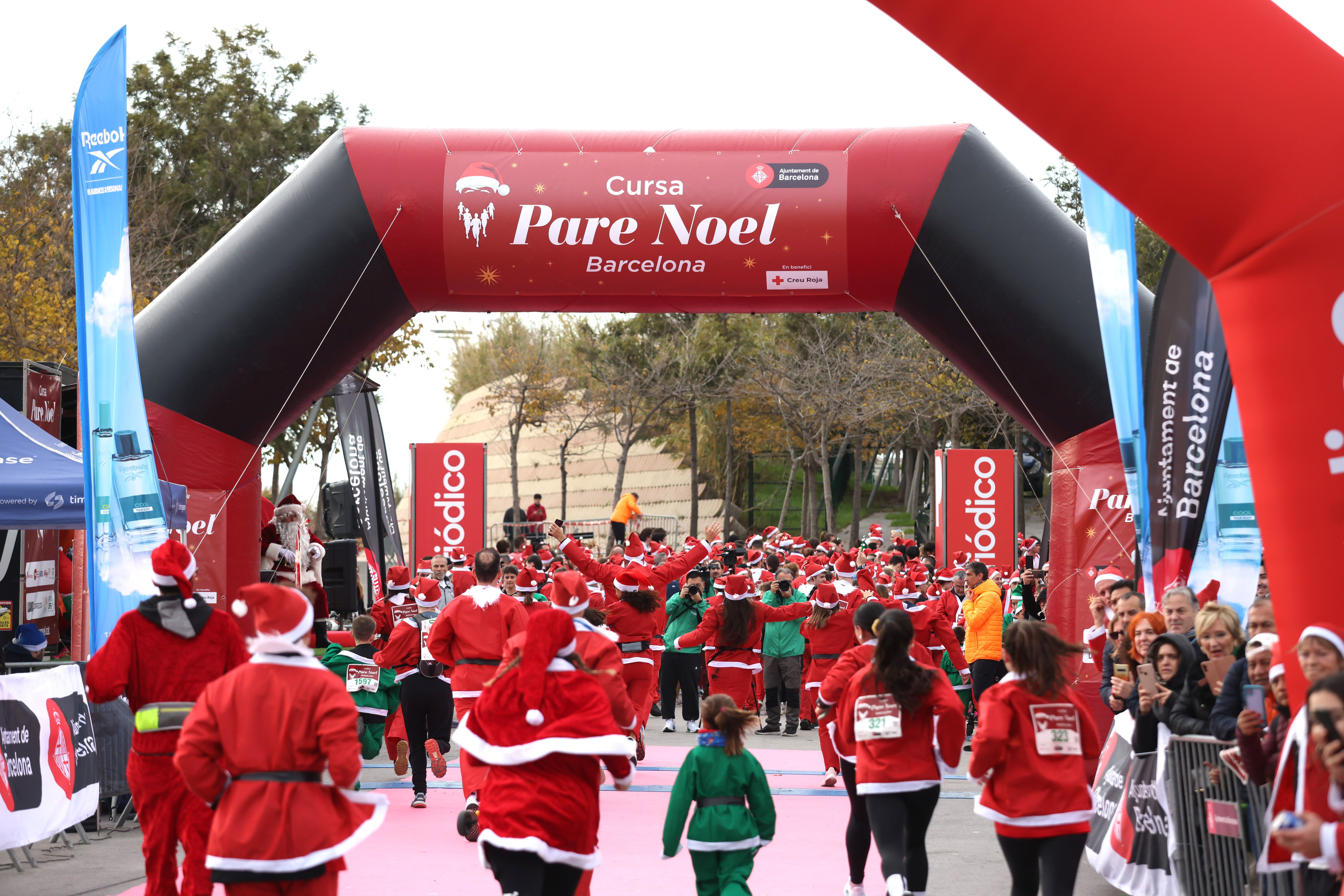 Las mejores fotos de la Carrera de Papá Noel de Barcelona 2024. 632