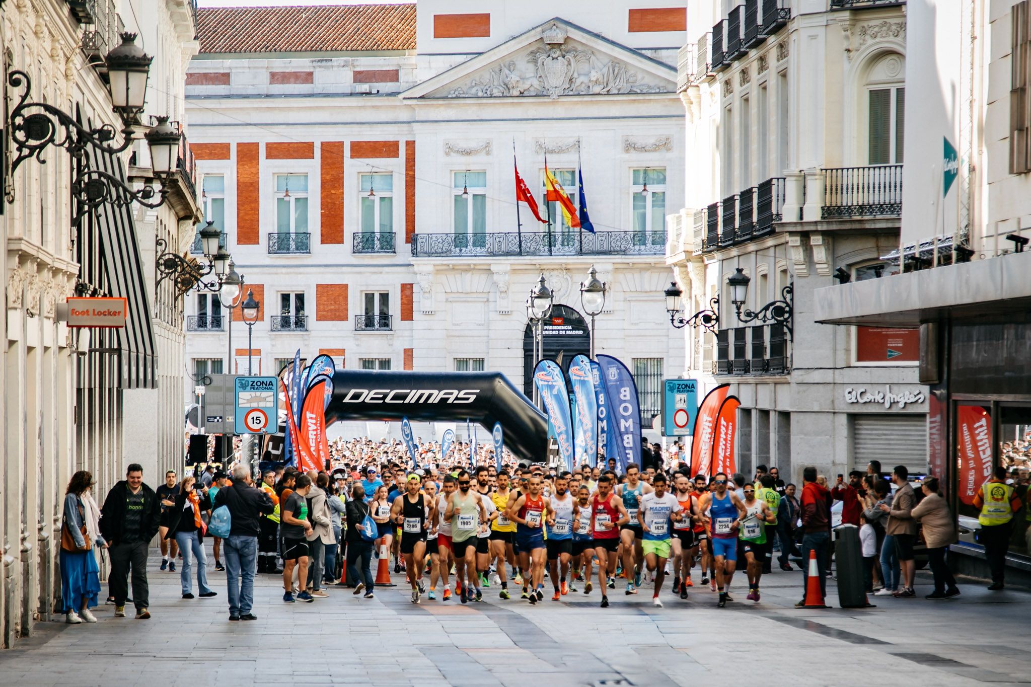 Imagen de la salida de la última edición de la Carrera Bomberos de Madrid DECIMAS