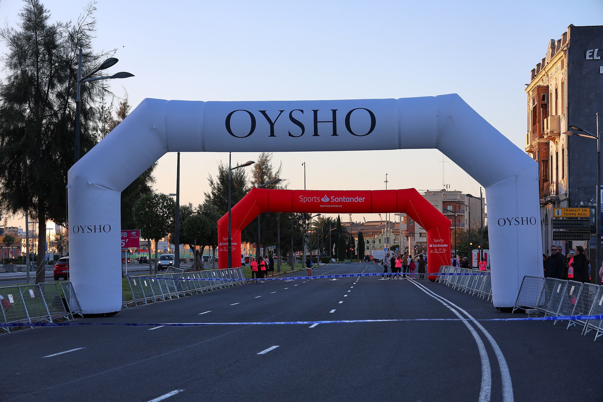 Las mejores fotos de la Carrera de la Mujer Central Lechera Asturiana de Valencia 2025. 2