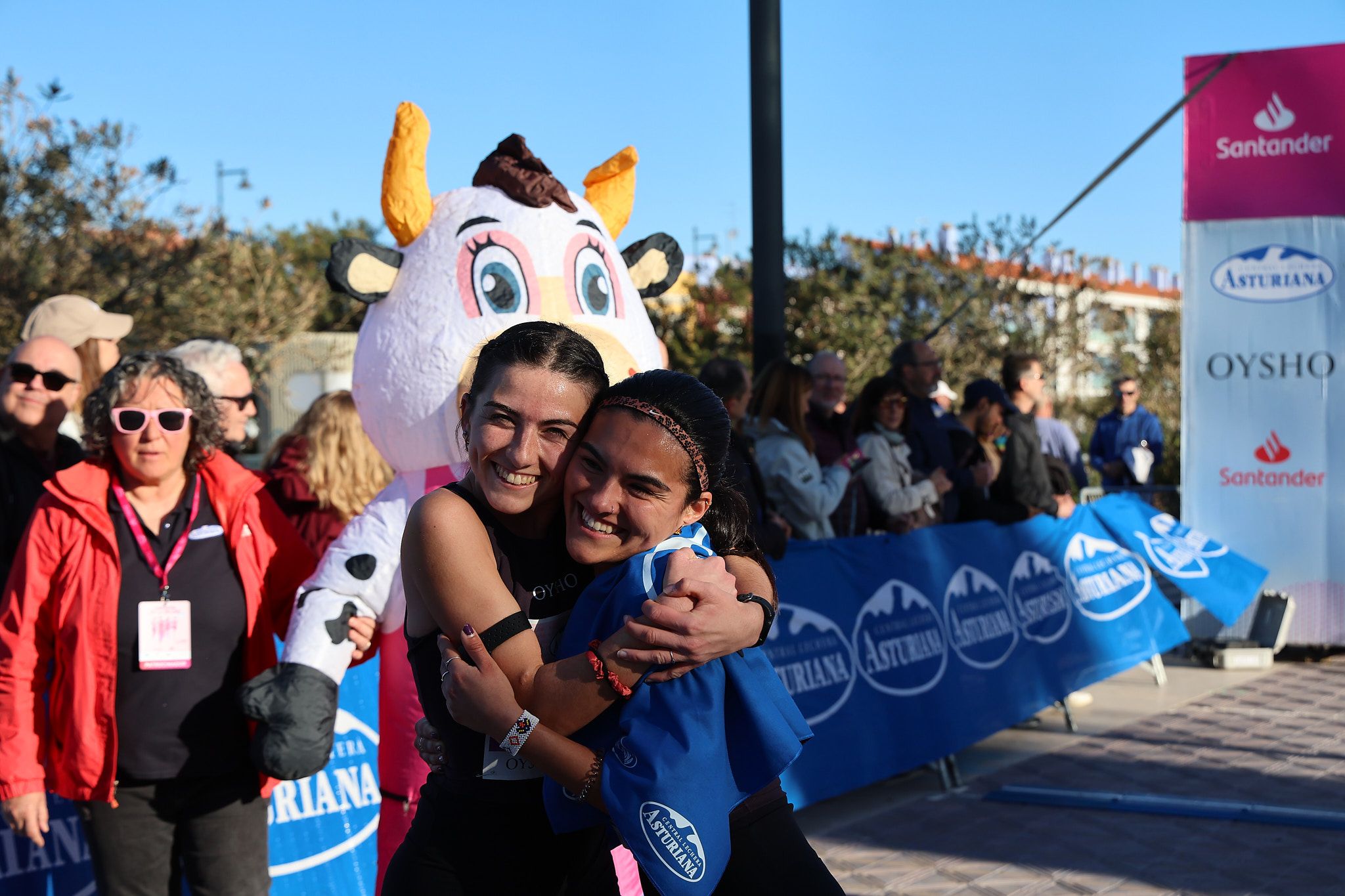 Las mejores fotos de la Carrera de la Mujer Central Lechera Asturiana de Valencia 2025. 251