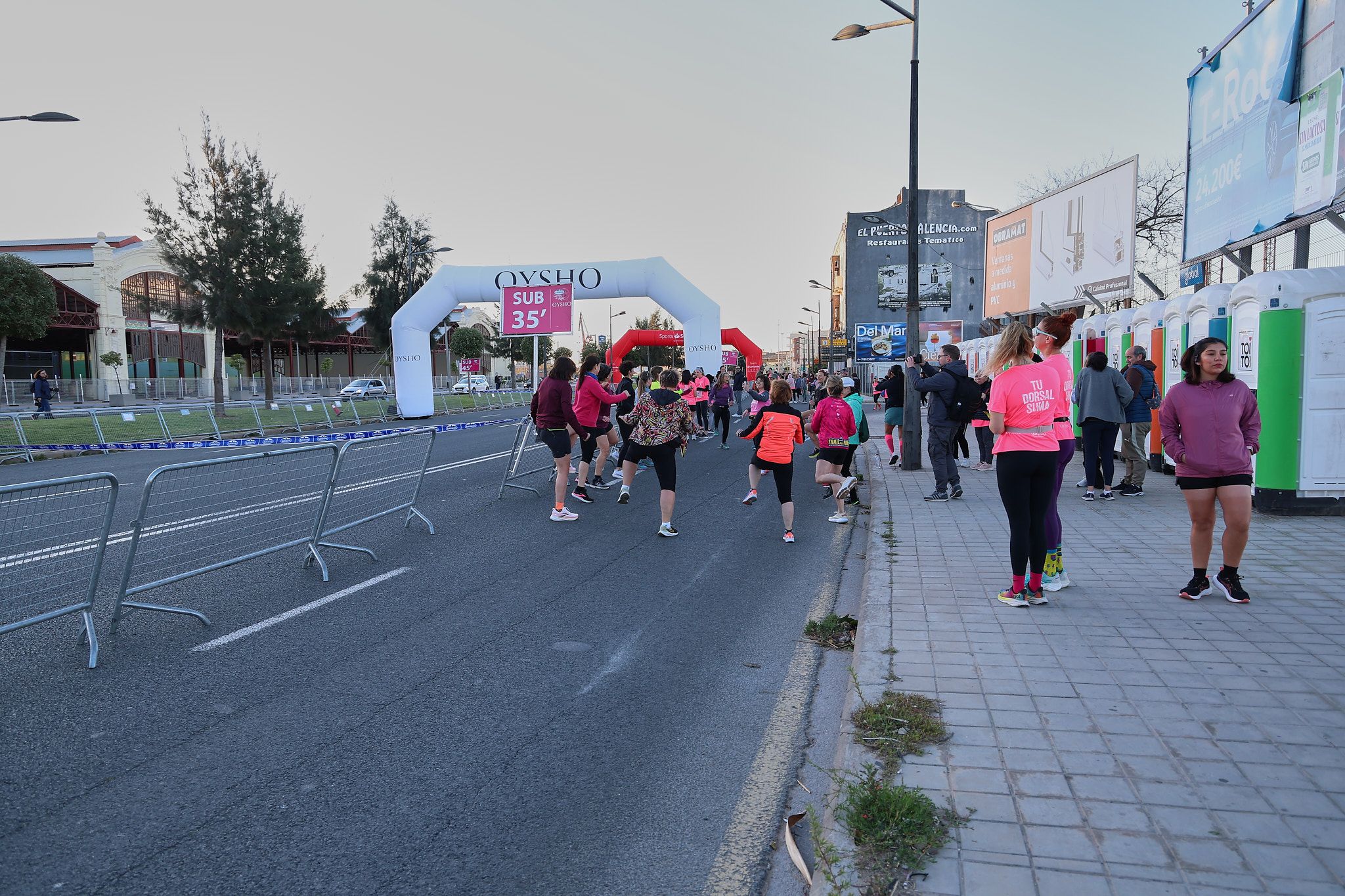 Las mejores fotos de la Carrera de la Mujer Central Lechera Asturiana de Valencia 2025. 5