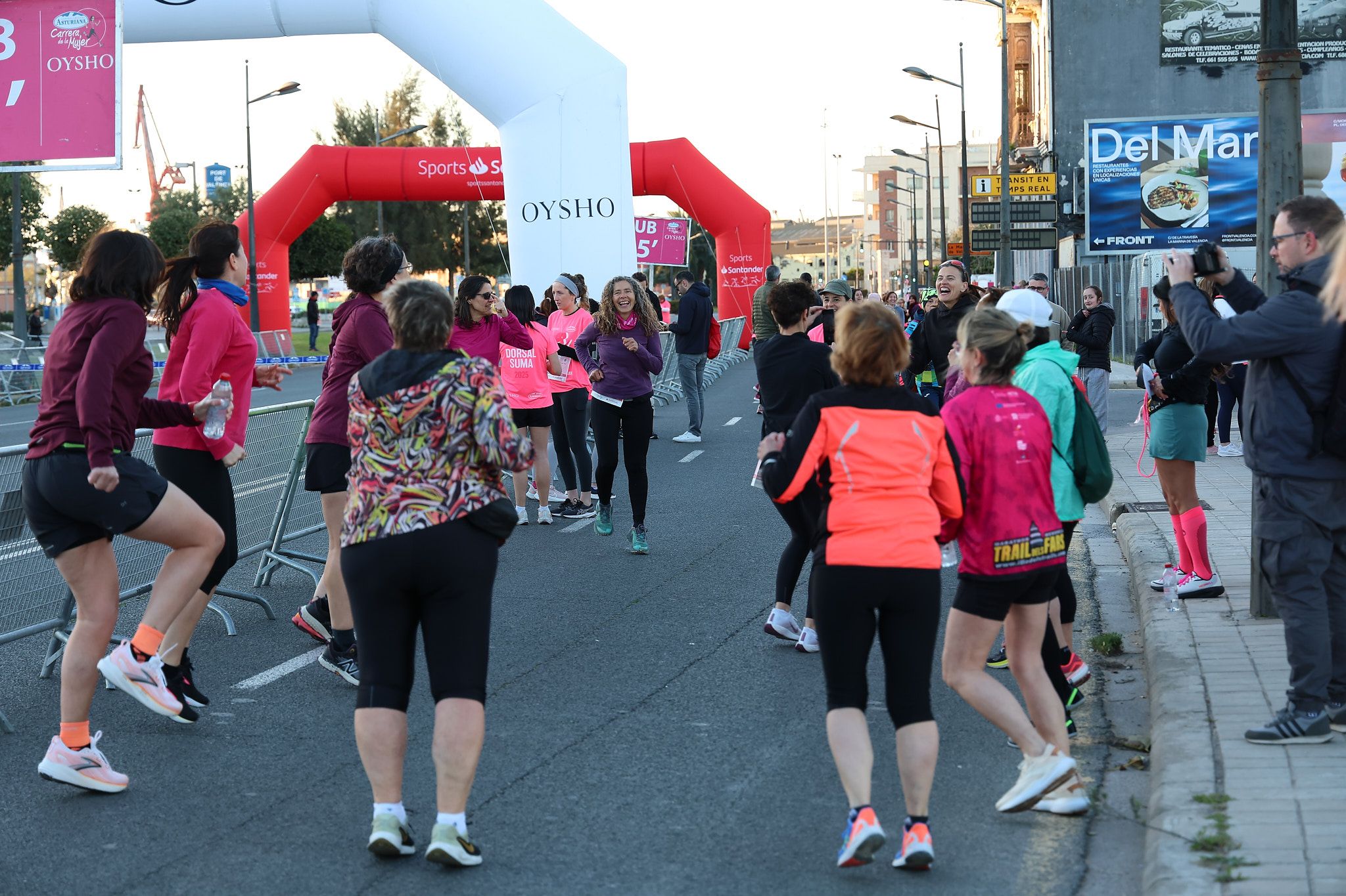 Las mejores fotos de la Carrera de la Mujer Central Lechera Asturiana de Valencia 2025. 6