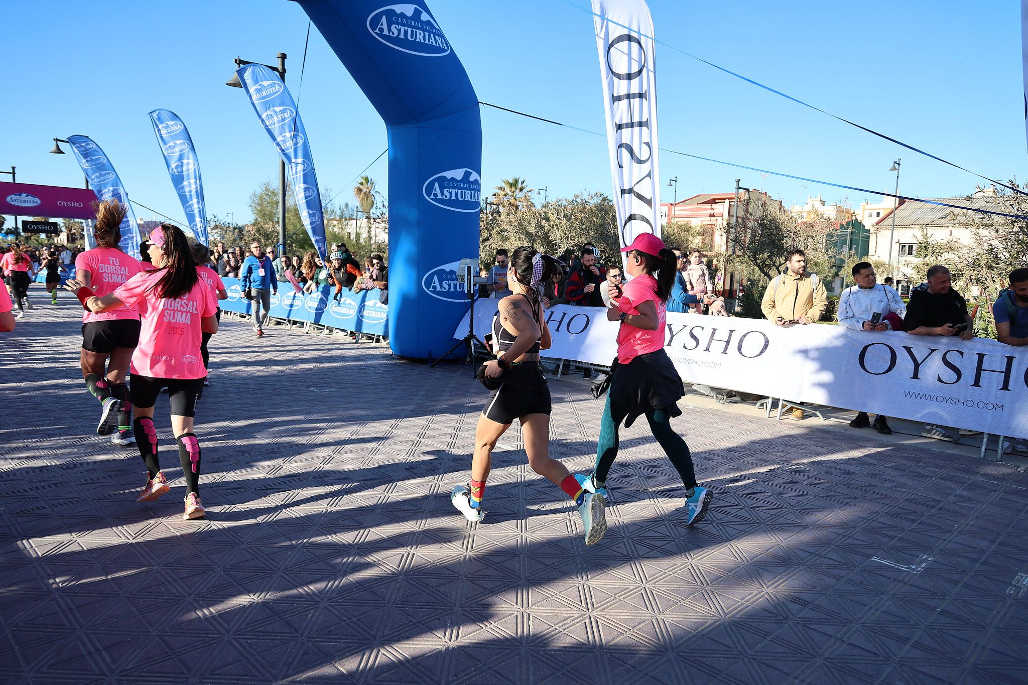 Las mejores fotos de la Carrera de la Mujer Central Lechera Asturiana de Valencia 2025. 751