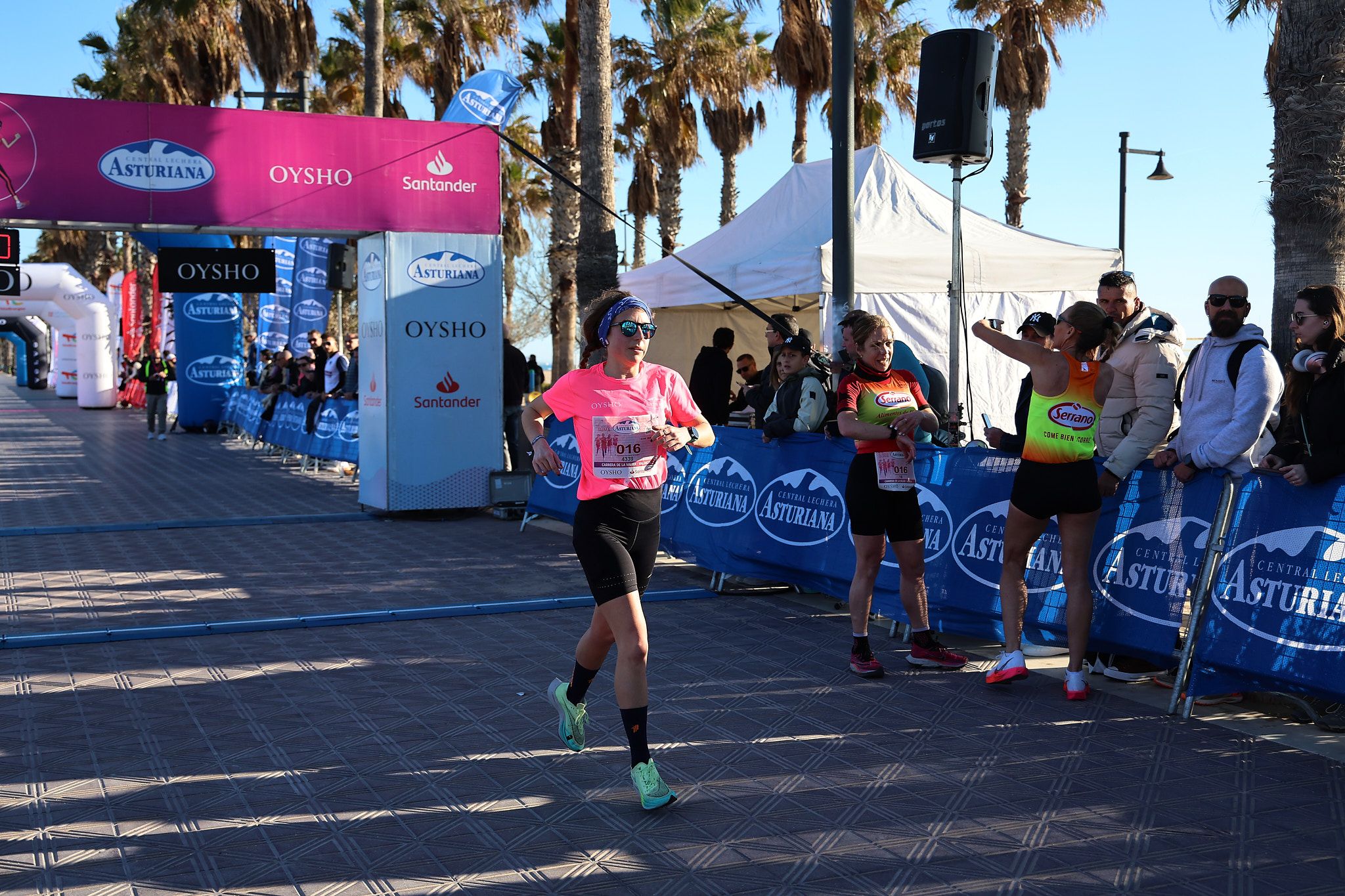 Las mejores fotos de la Carrera de la Mujer Central Lechera Asturiana de Valencia 2025. 269