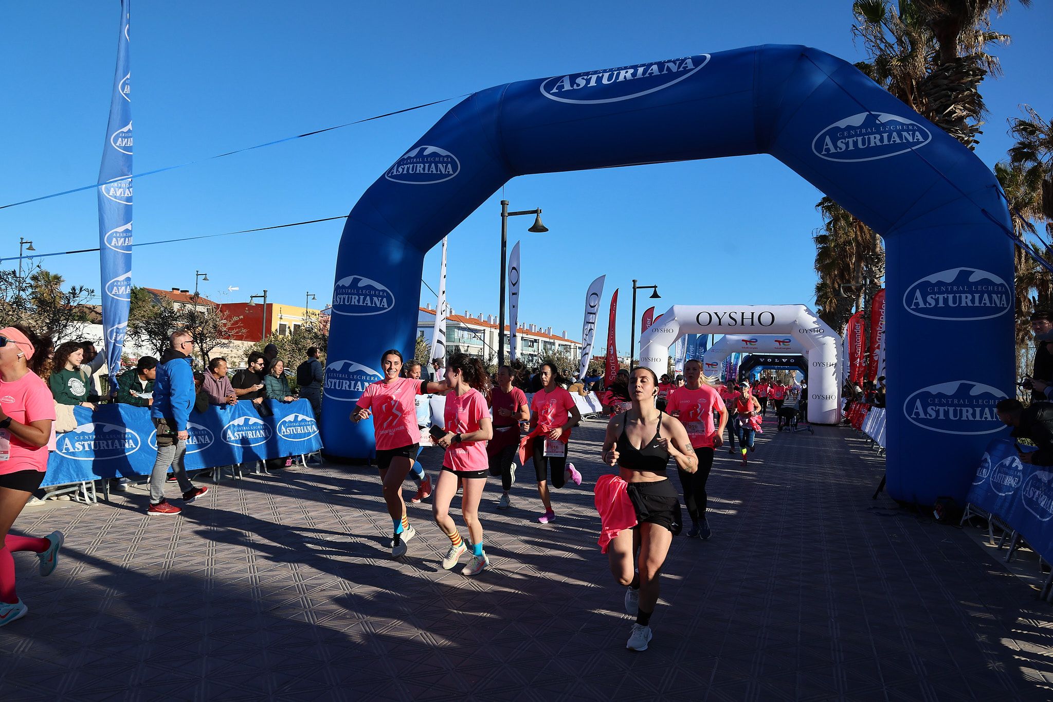 Las mejores fotos de la Carrera de la Mujer Central Lechera Asturiana de Valencia 2025. 514