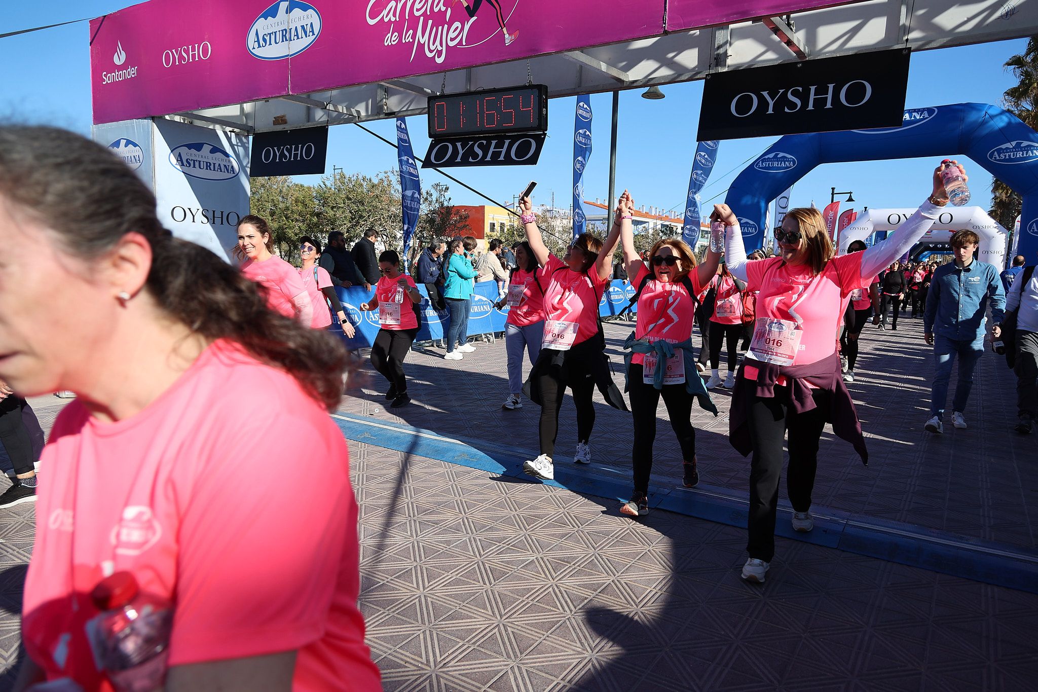 Las mejores fotos de la Carrera de la Mujer Central Lechera Asturiana de Valencia 2025. 1003