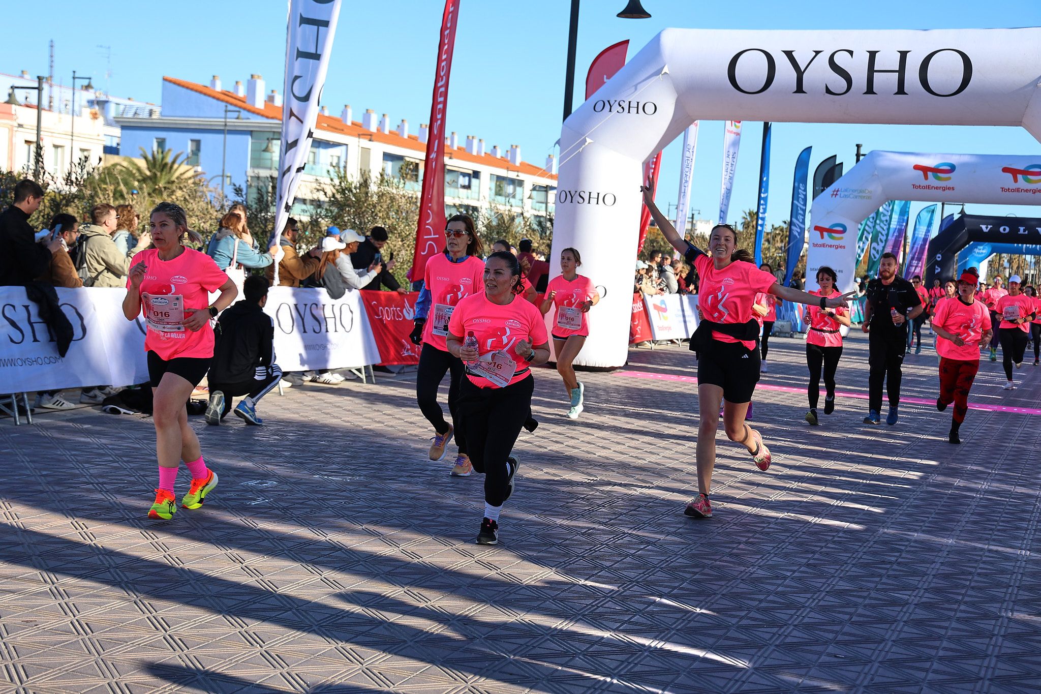 Las mejores fotos de la Carrera de la Mujer Central Lechera Asturiana de Valencia 2025. 762