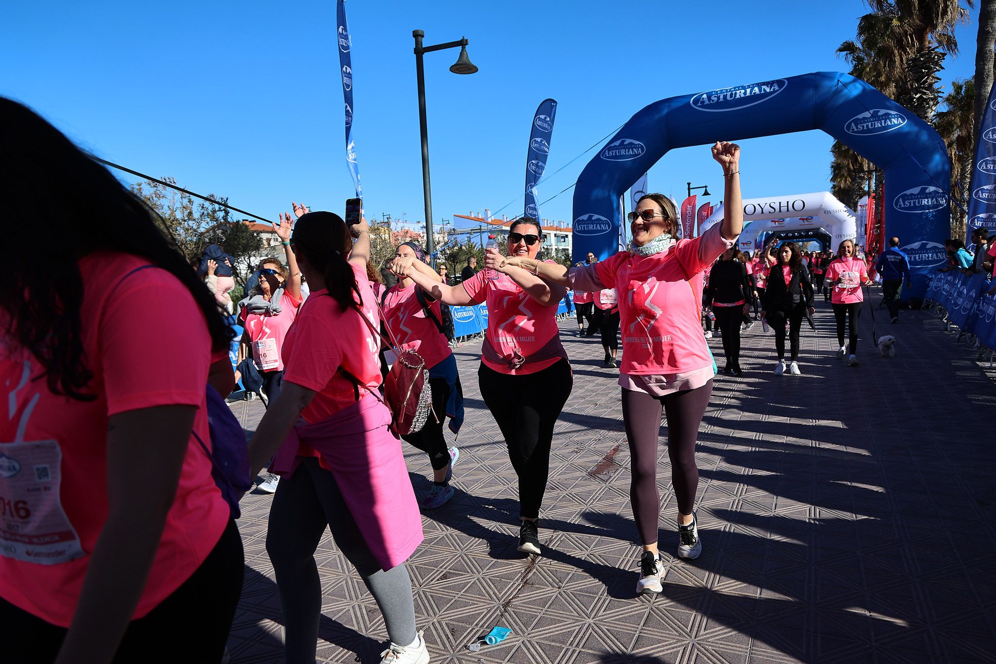 Las mejores fotos de la Carrera de la Mujer Central Lechera Asturiana de Valencia 2025. 1004