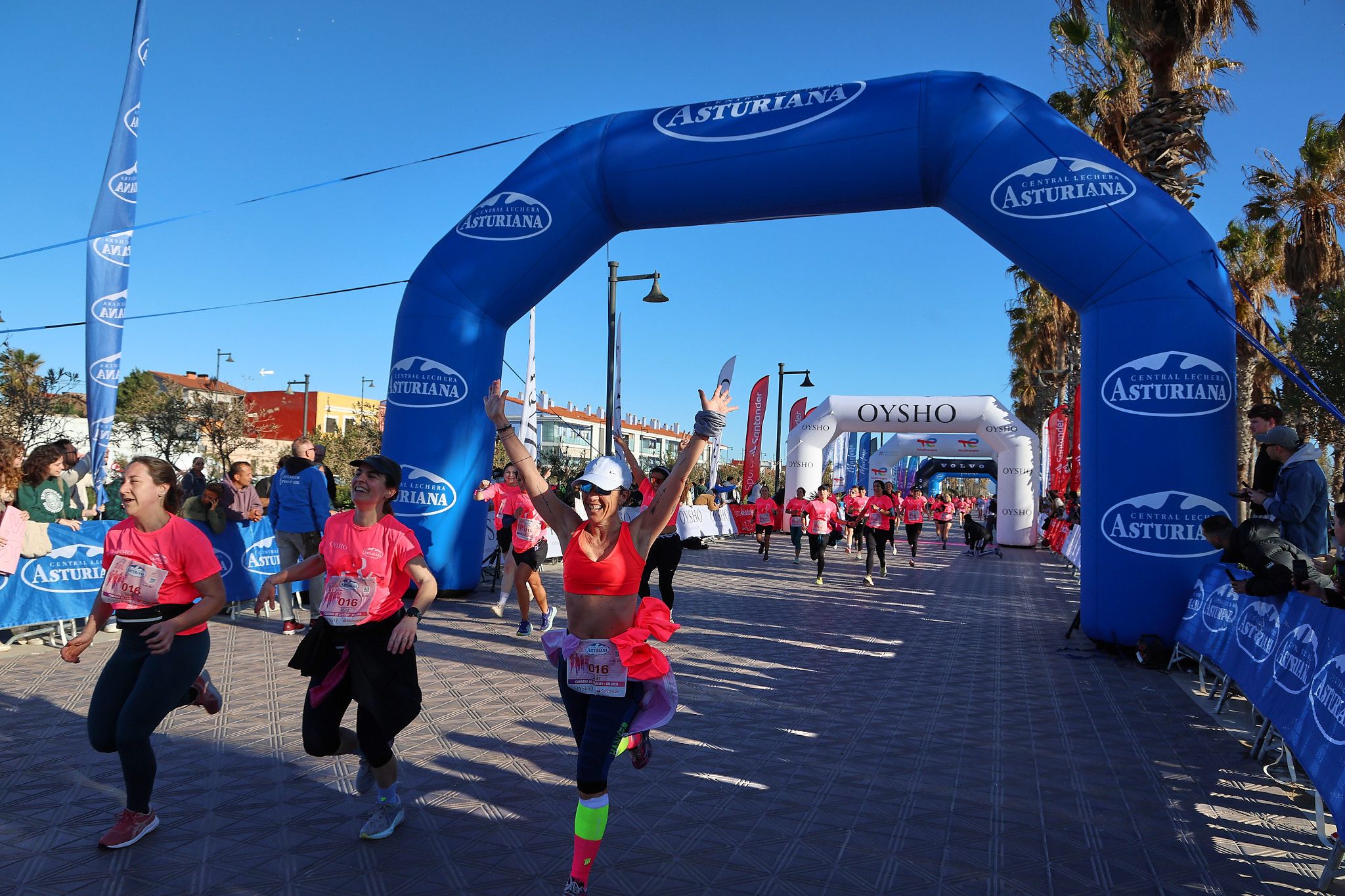 Las mejores fotos de la Carrera de la Mujer Central Lechera Asturiana de Valencia 2025. 518
