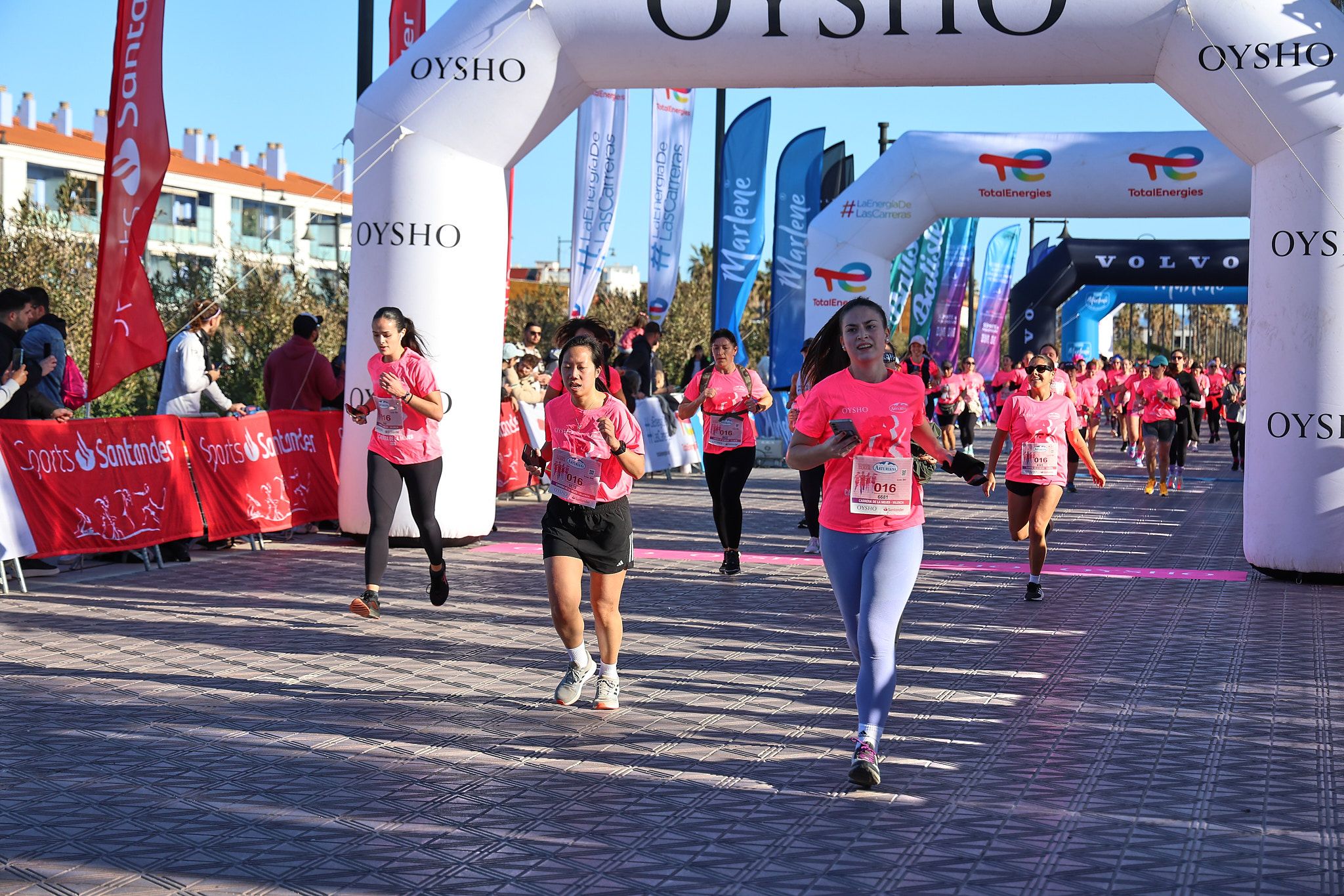 Las mejores fotos de la Carrera de la Mujer Central Lechera Asturiana de Valencia 2025. 770