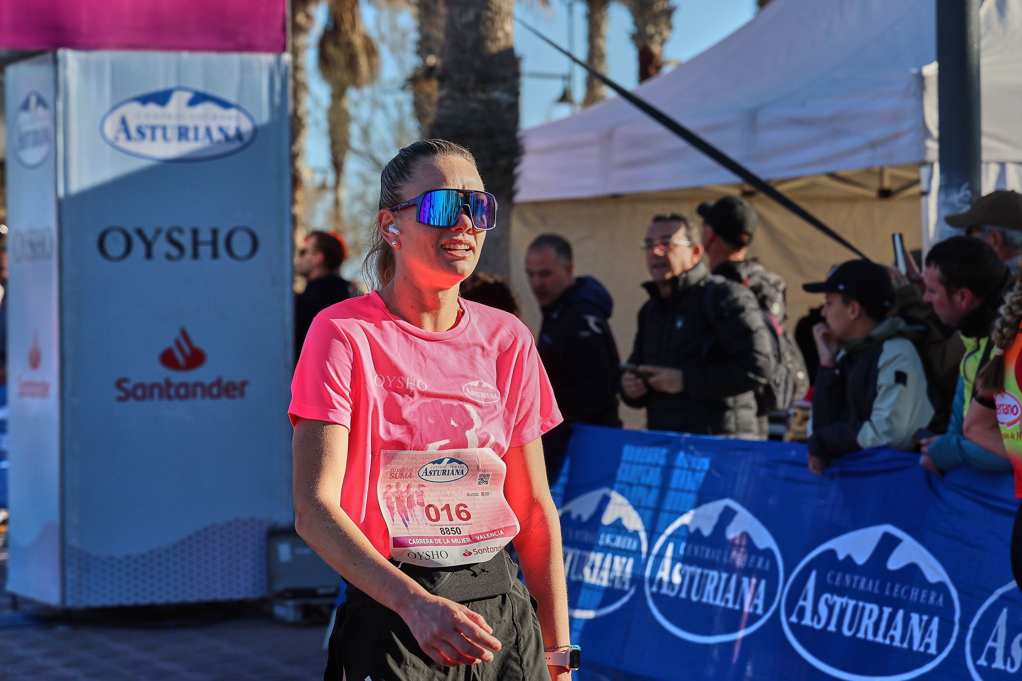 Las mejores fotos de la Carrera de la Mujer Central Lechera Asturiana de Valencia 2025. 301