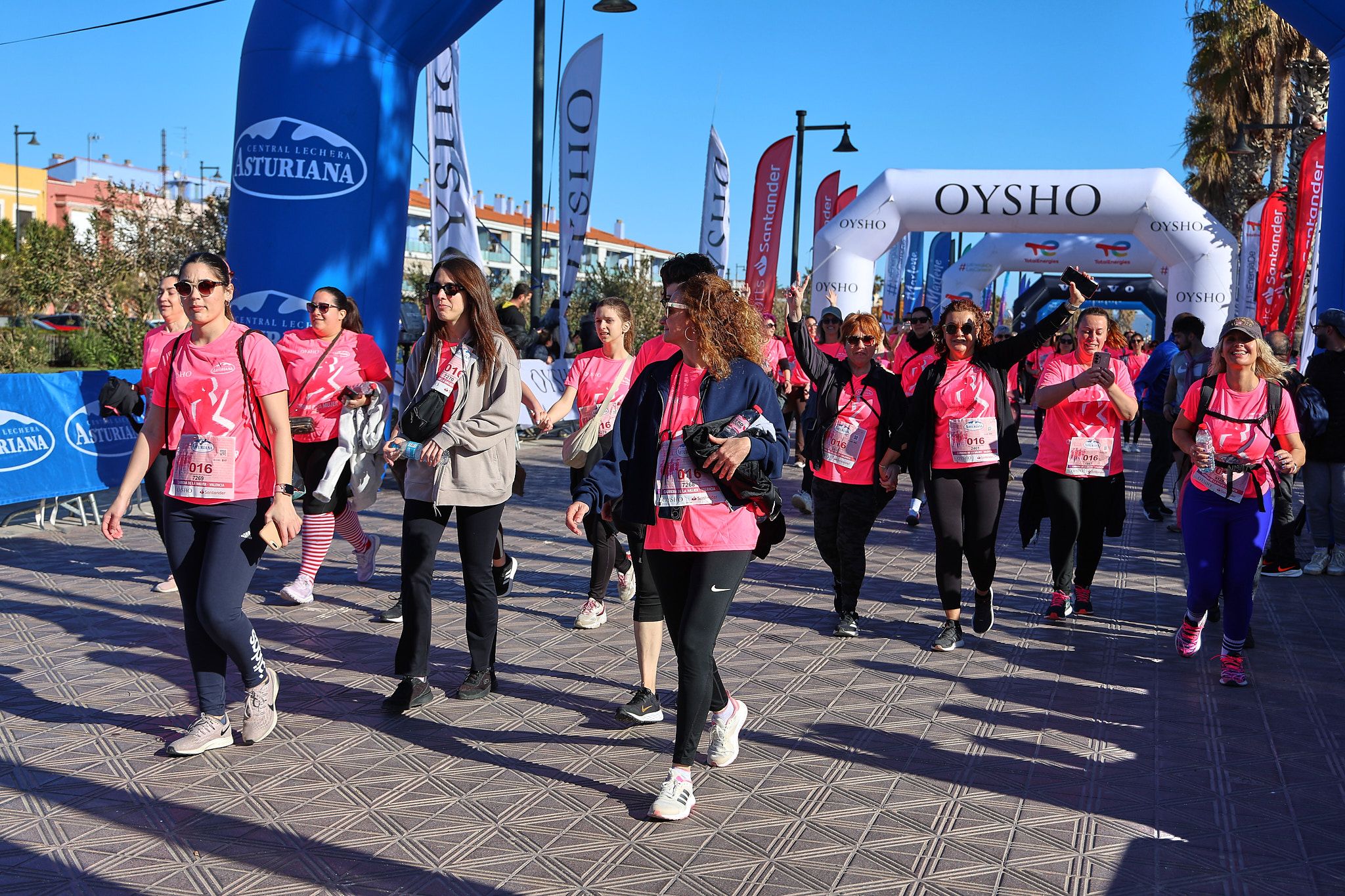 Las mejores fotos de la Carrera de la Mujer Central Lechera Asturiana de Valencia 2025. 1015
