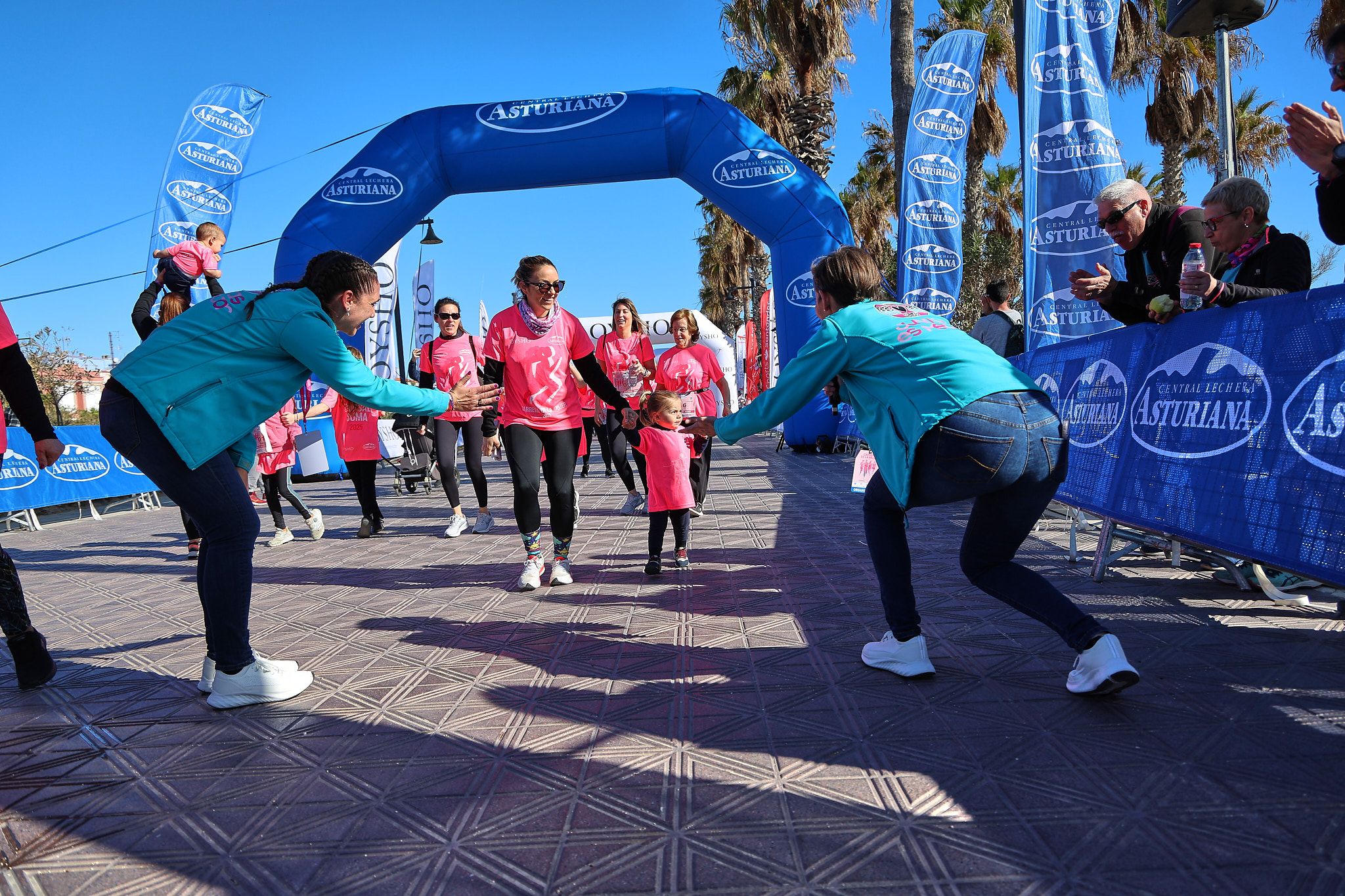 Las mejores fotos de la Carrera de la Mujer Central Lechera Asturiana de Valencia 2025. 1503