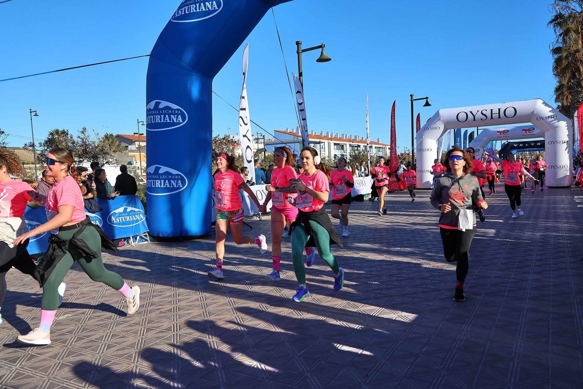 Las mejores fotos de la Carrera de la Mujer Central Lechera Asturiana de Valencia 2025. 777