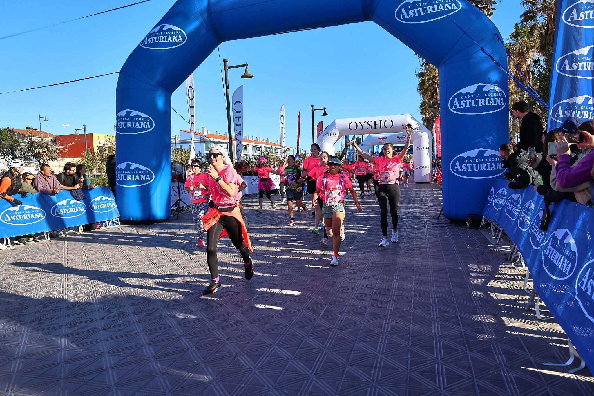 Las mejores fotos de la Carrera de la Mujer Central Lechera Asturiana de Valencia 2025. 778